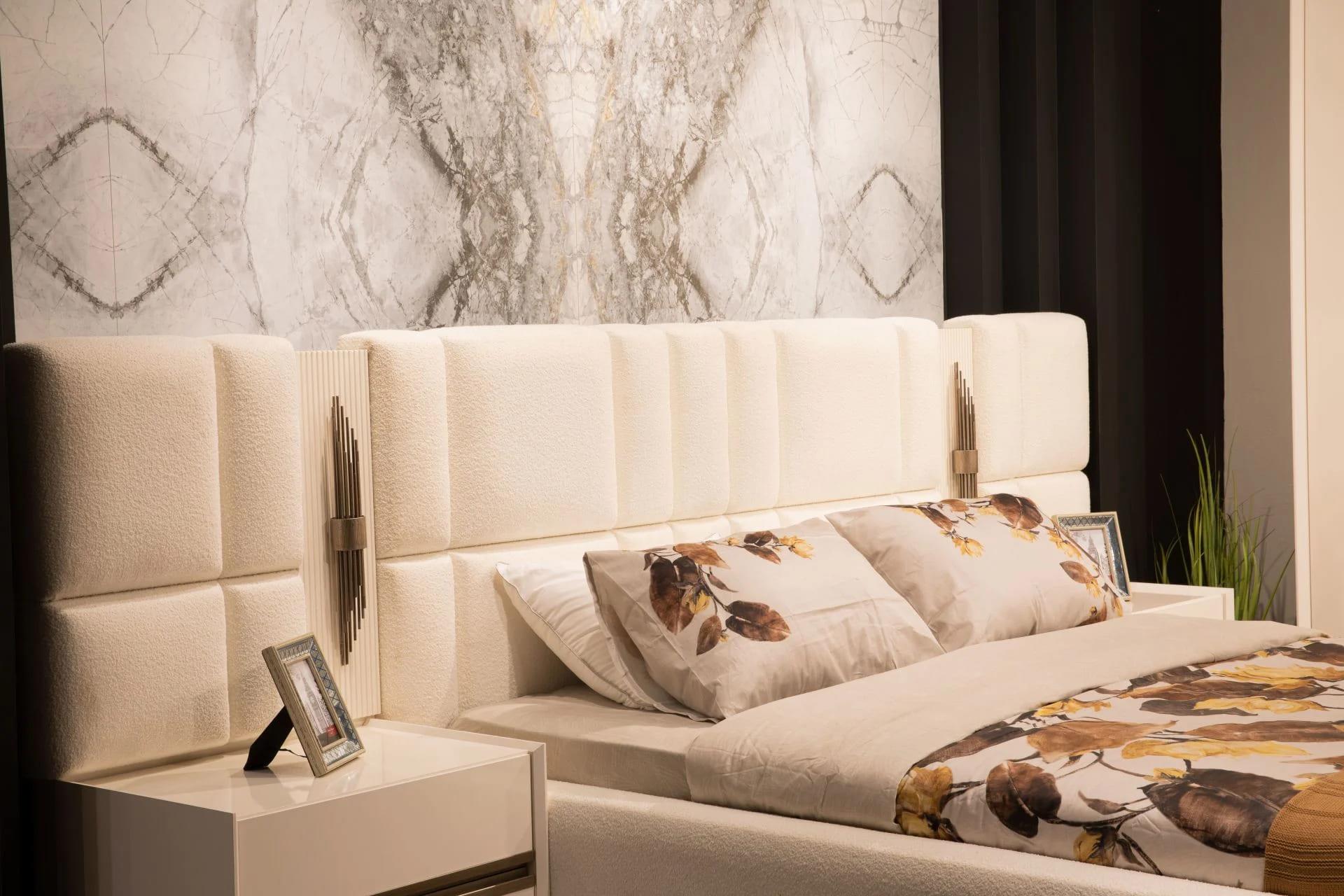 Aura Bed Room Set