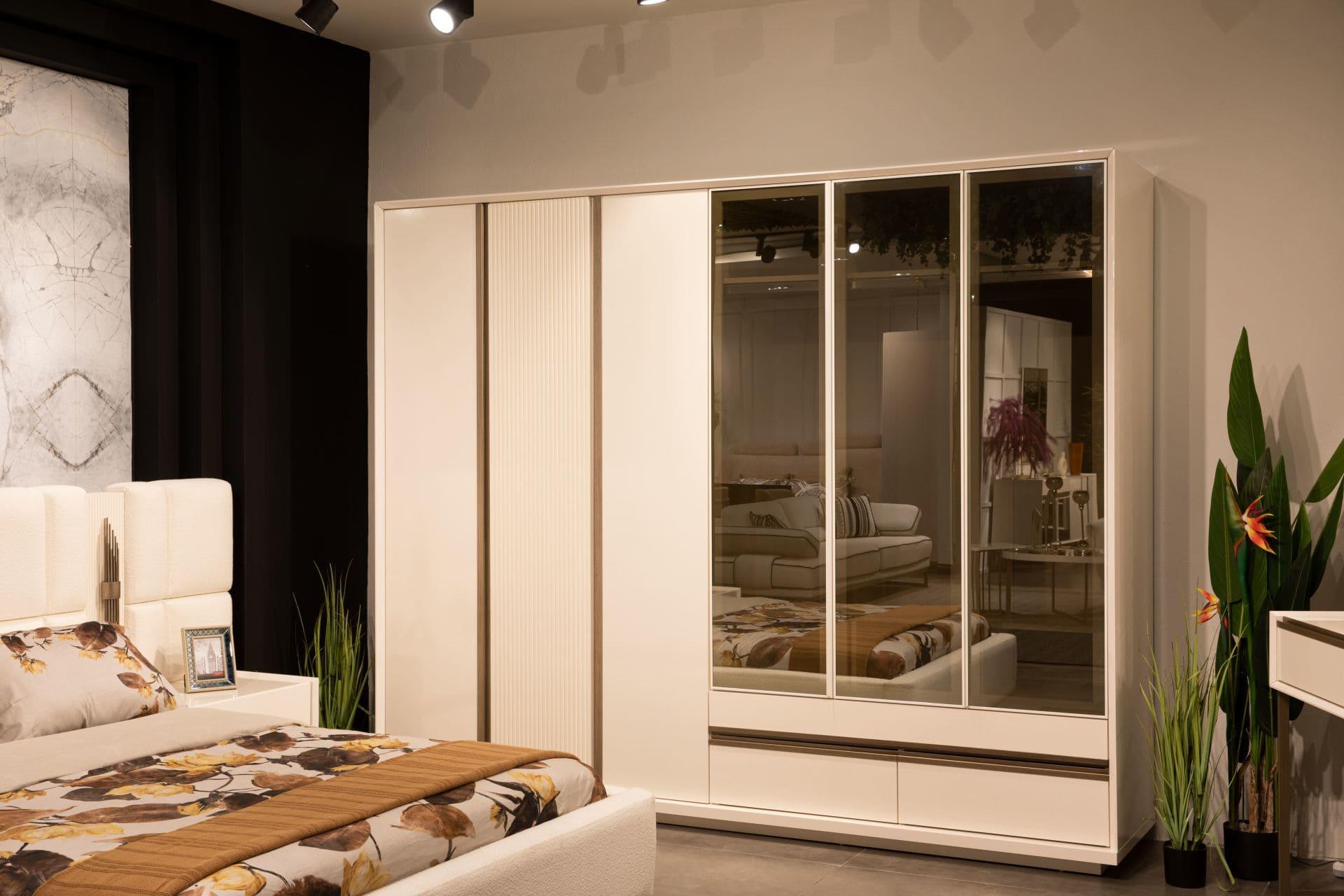 Aura Bed Room Set