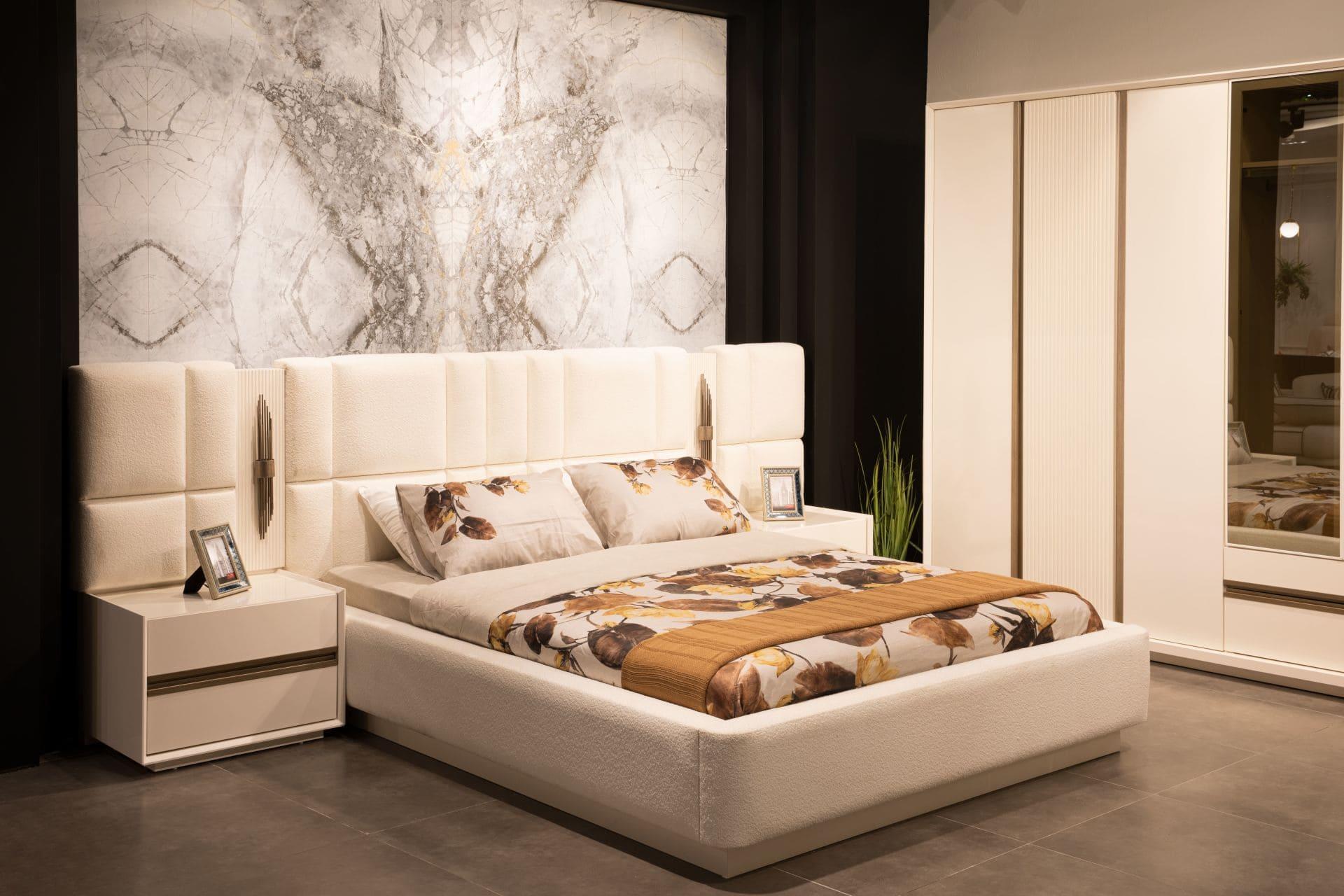 Aura Bed Room Set