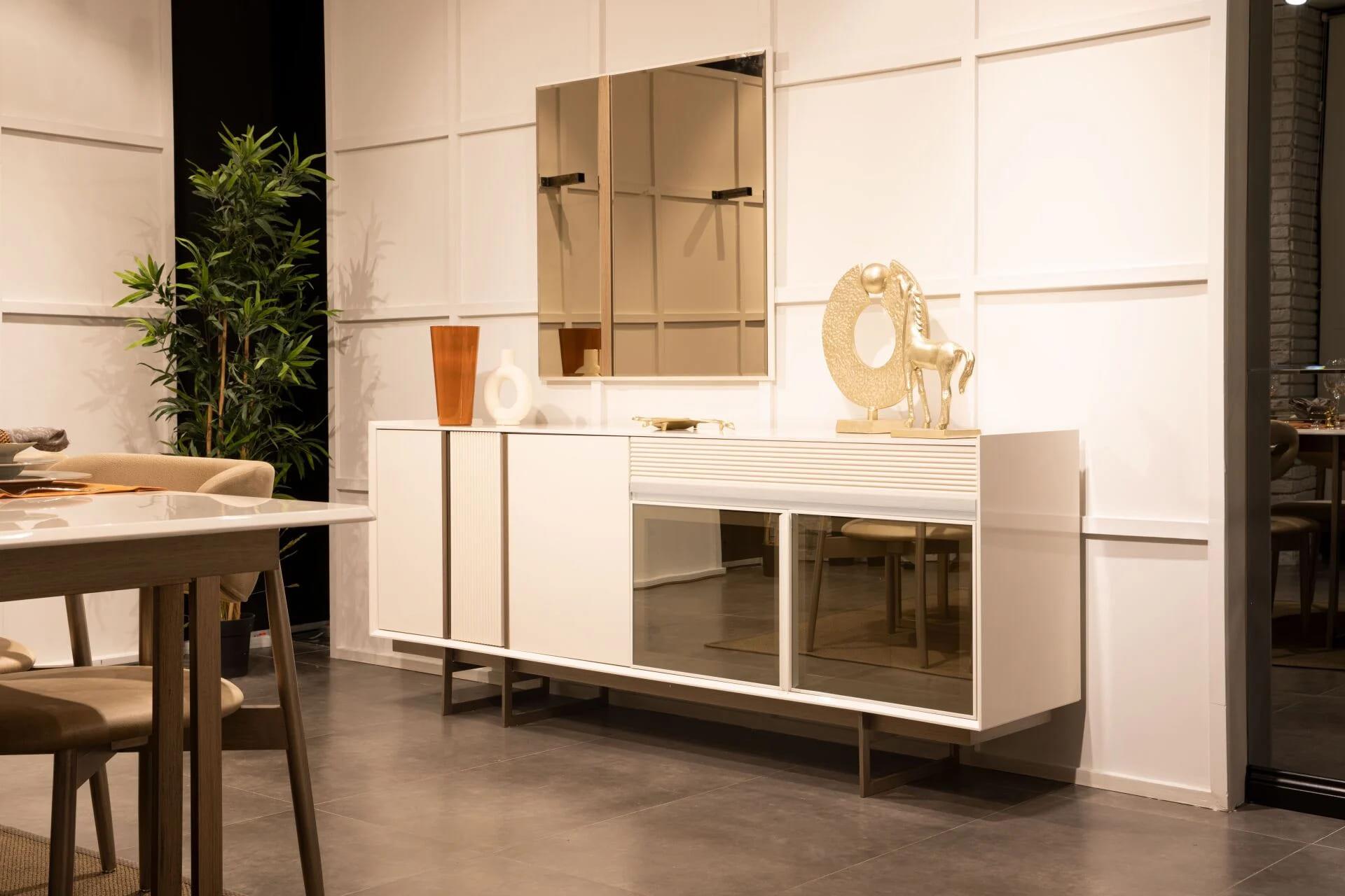 Aura Dining Room Set