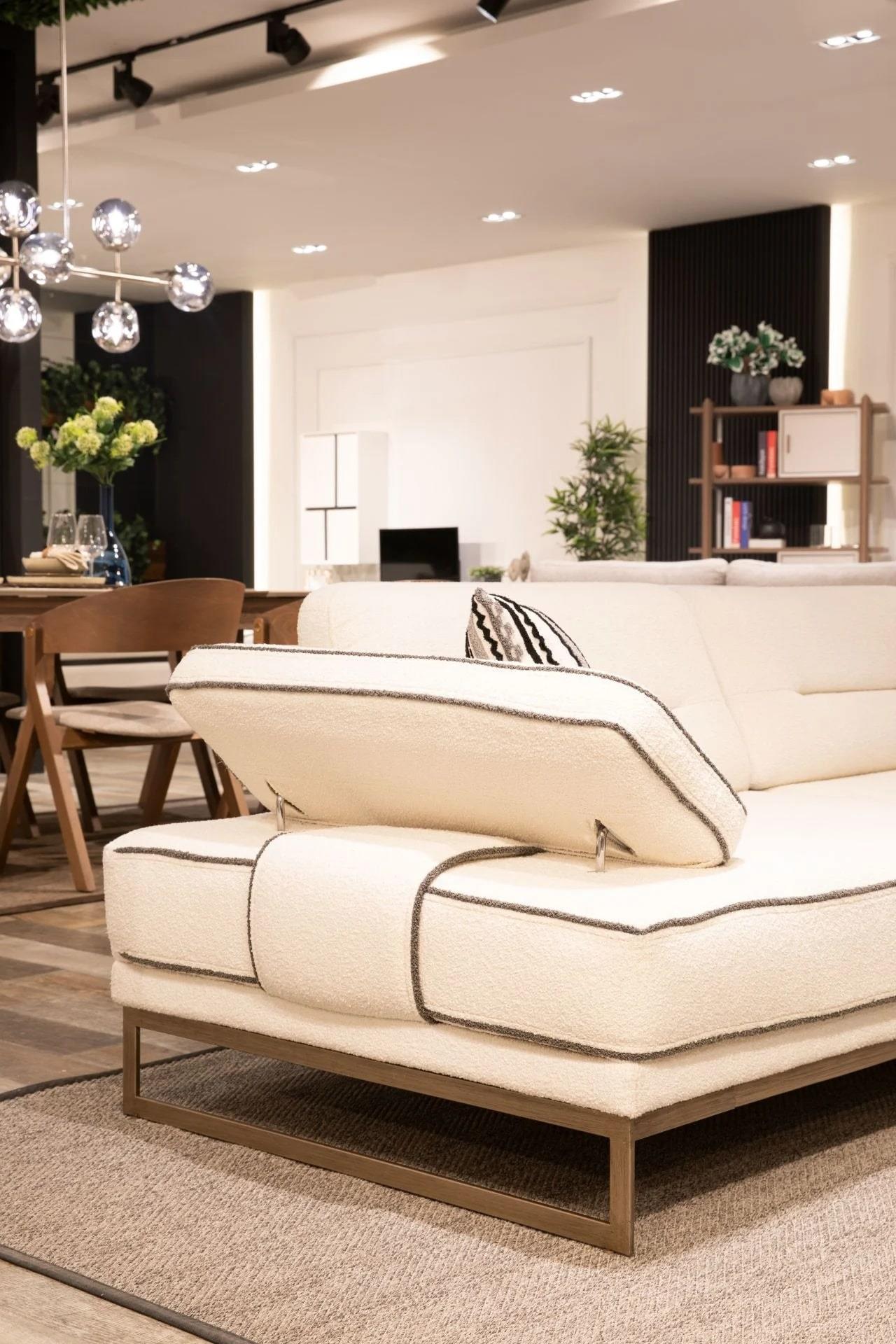 Aura Modern Sofa Set