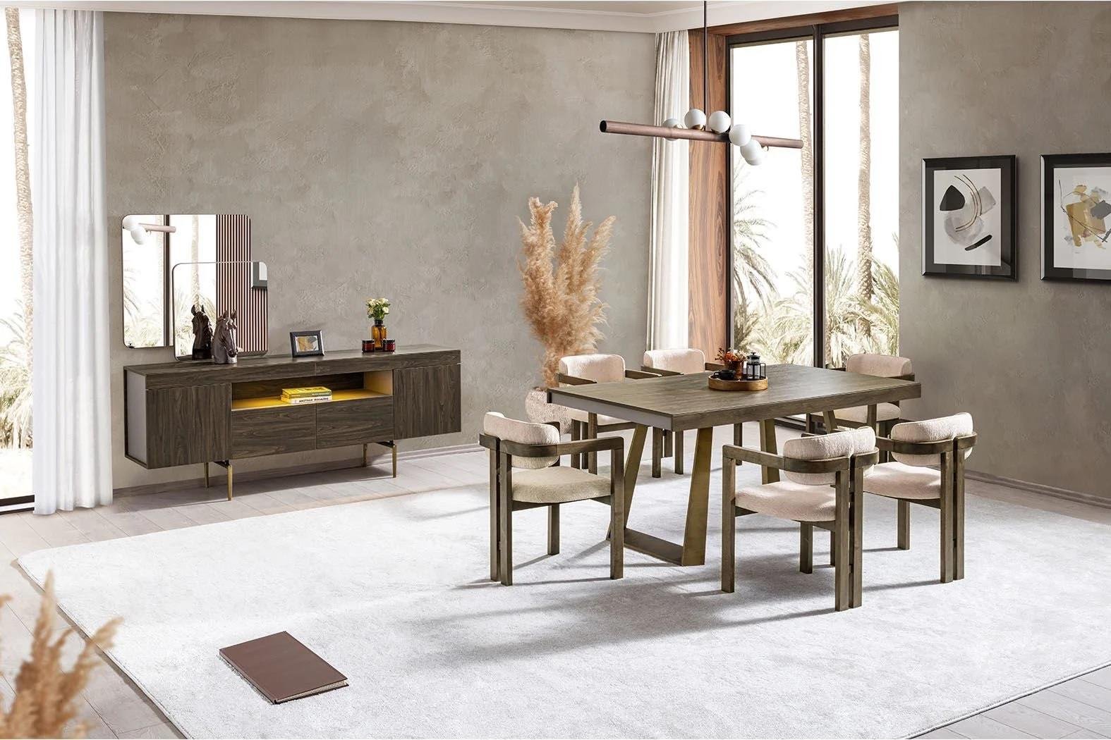 Barcelona Dinig Room