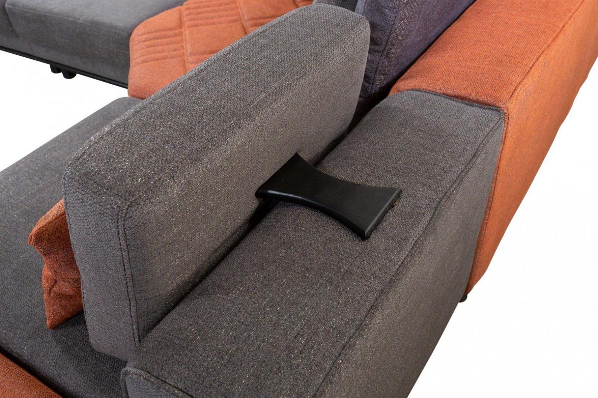 Jarreau Sectional Set