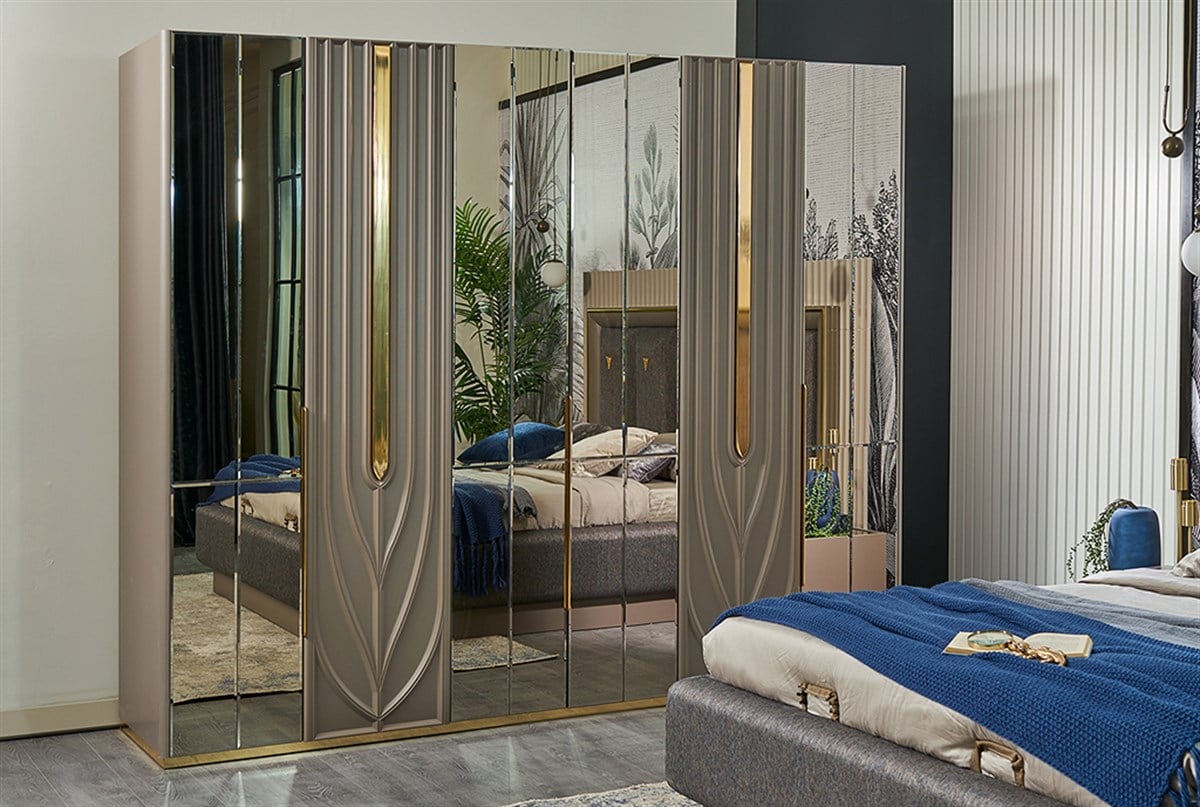 Quintessential Bed Room Set