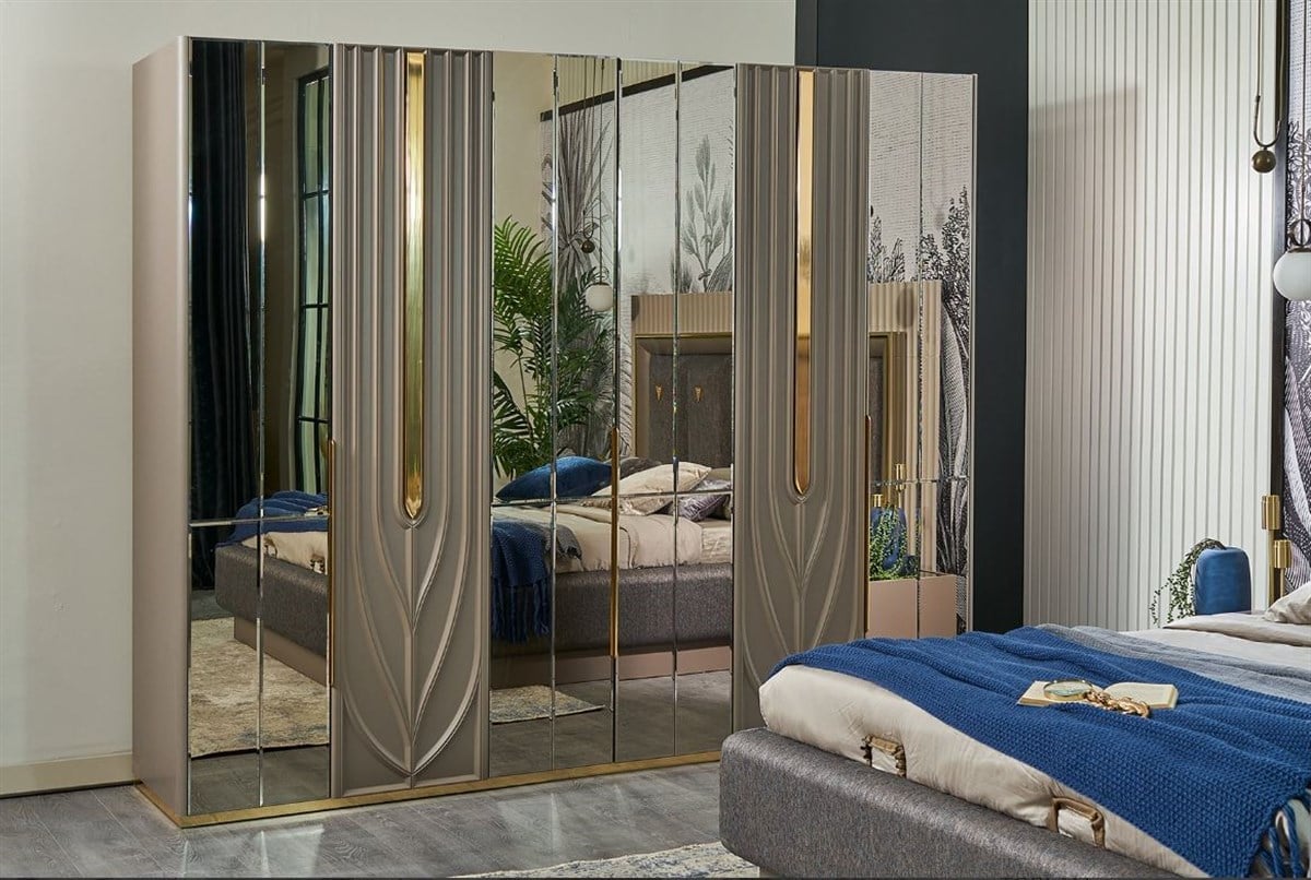 Quintessential Bed Room Set