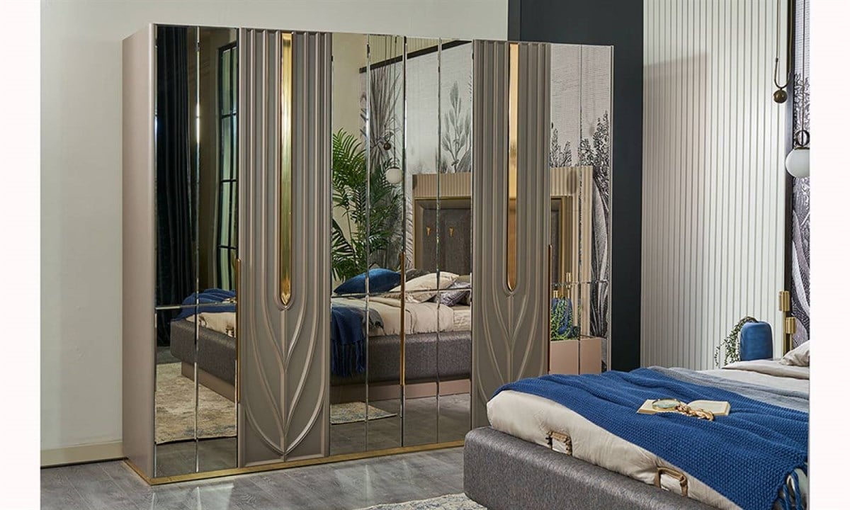Quintessential Bed Room Set