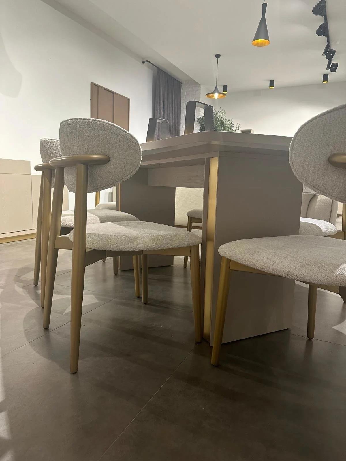 Roma Dining Room Set