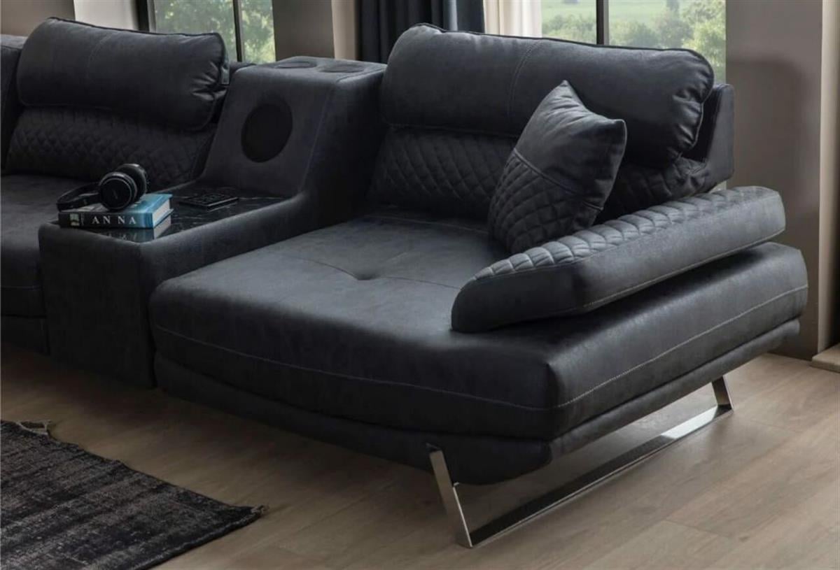 Vera Sectional Set