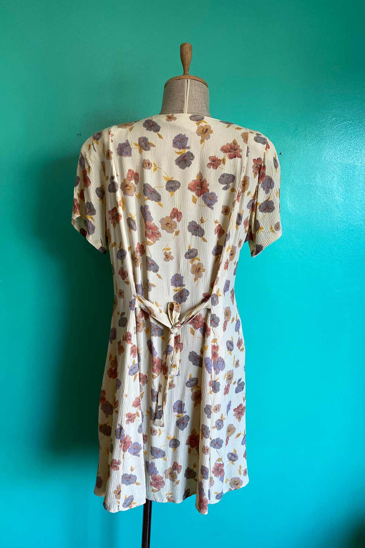 Vintage Kuşaklı Elbise