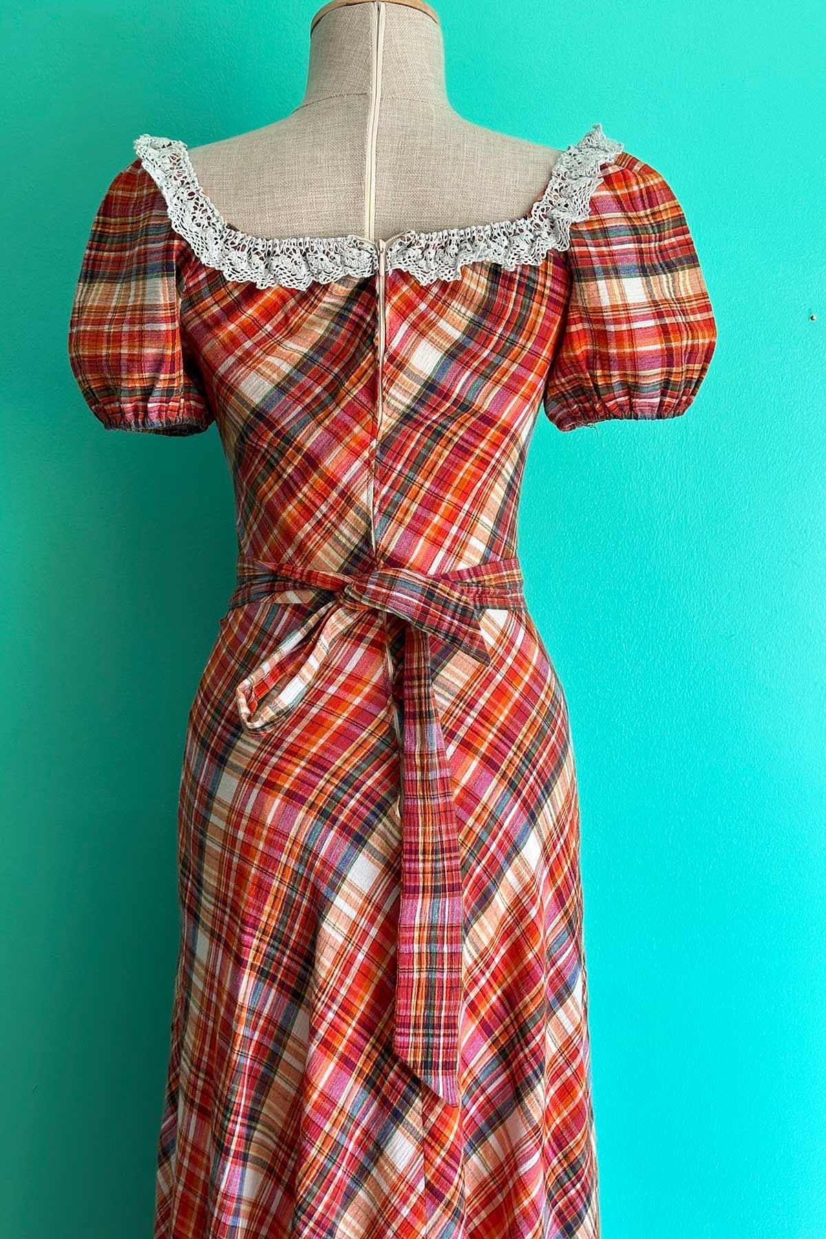 Vintage Kuşaklı Uzun Elbise