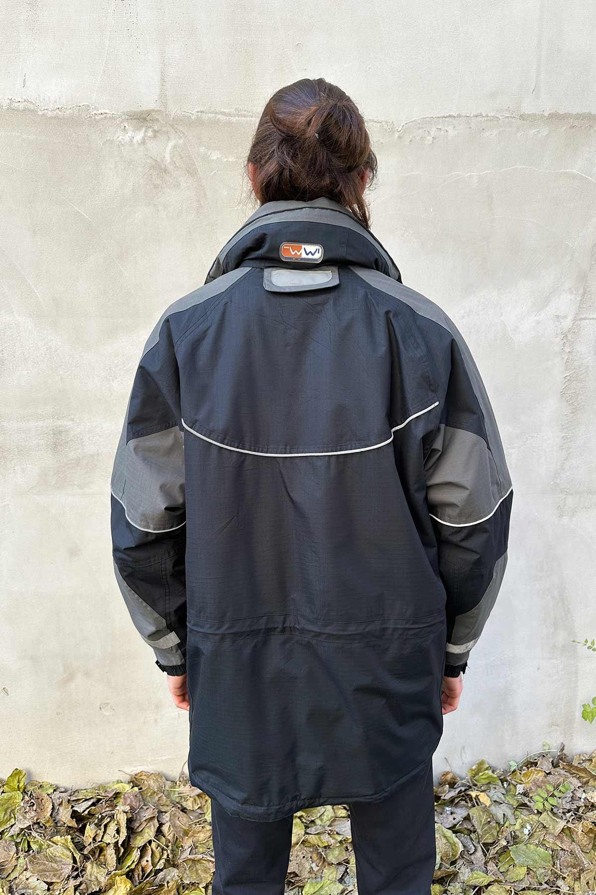 Vintage Outdoor Mont