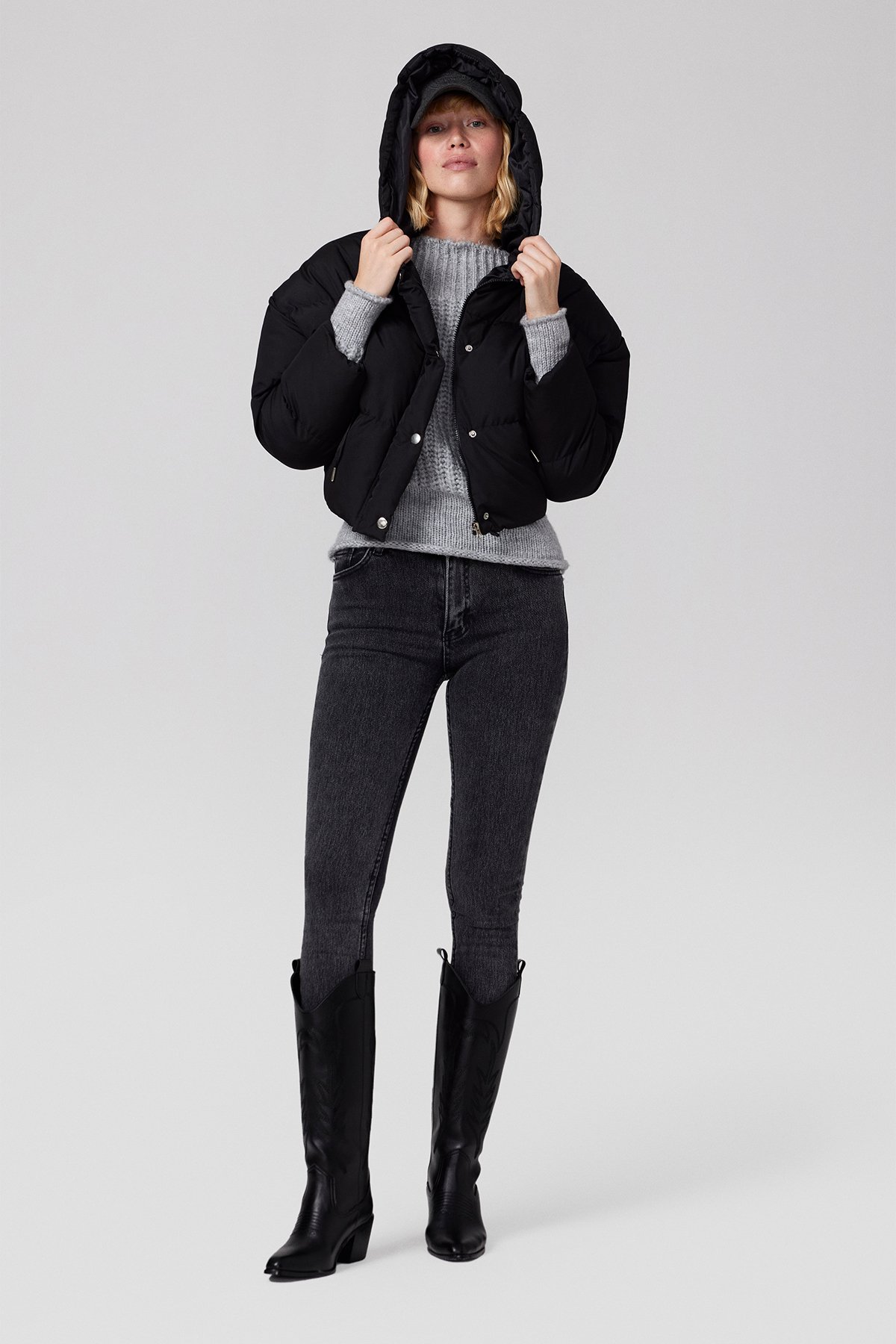 Oversize Etek Ucu Lastikli Kısa Şişme Mont - Siyah-6509-Siyah