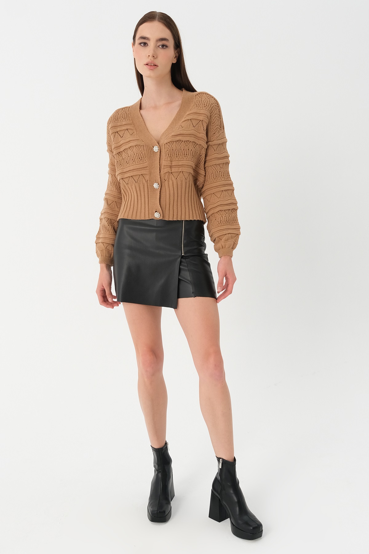 Taşlı Düğmeli Ajurlu Hırka-7174-Siyah