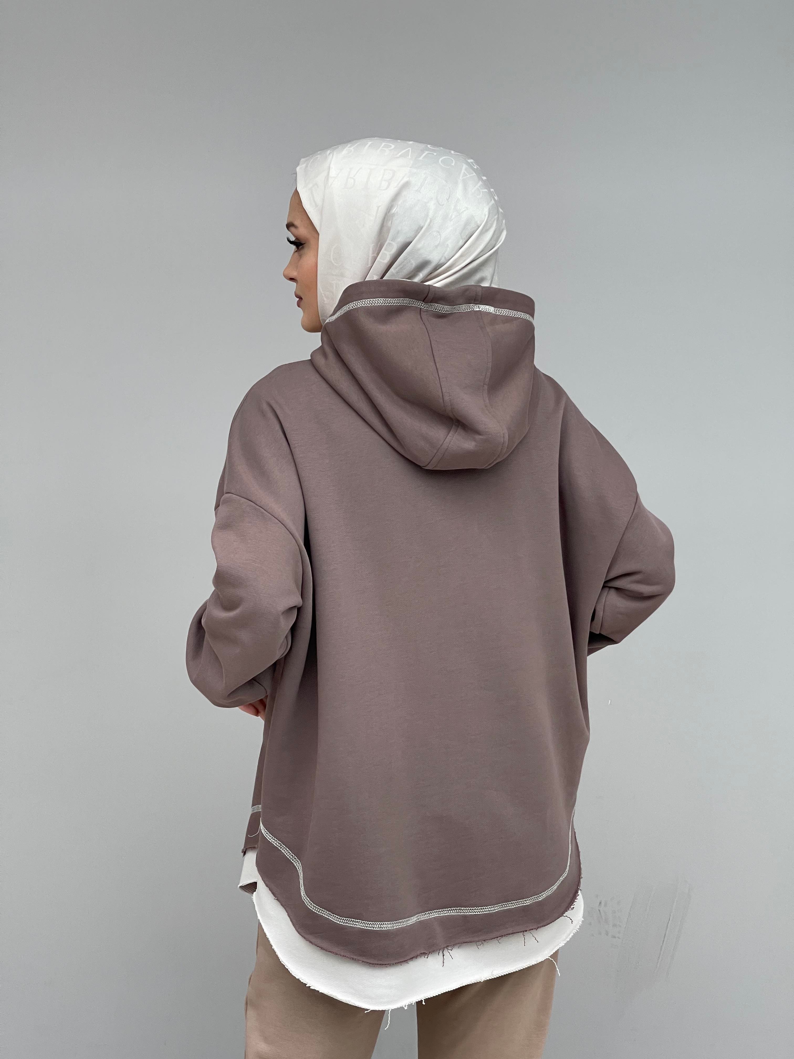 Kahverengi Kapüşonlu Nakış Detaylı Kanguru Cepli Sweat