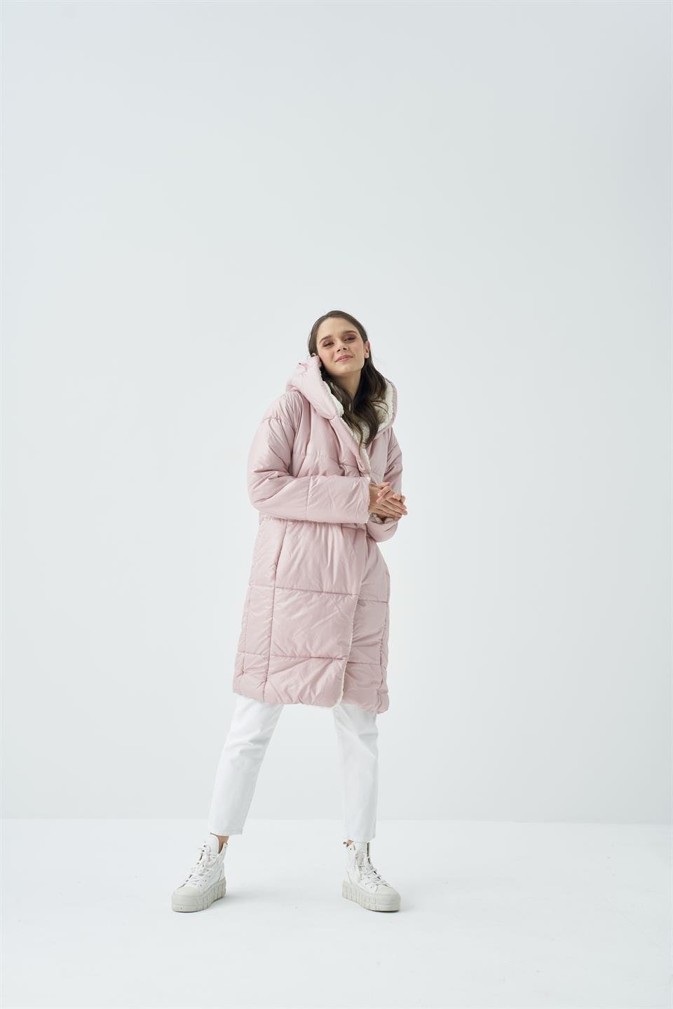 PEMBE KÜRKLÜ KAPÜŞONLU KADIN MONT