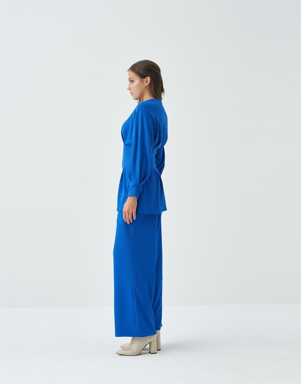 SAKS BELDEN OTURTMALI PİLELİ PANTOLONLU TAKIM