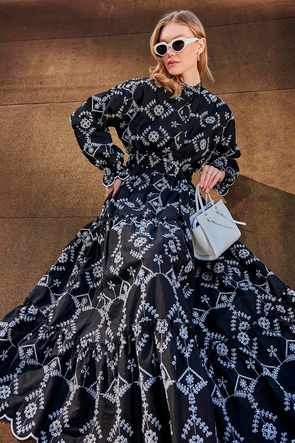 SİYAH BRODE FIRFIR DETAYLI ELBİSE
