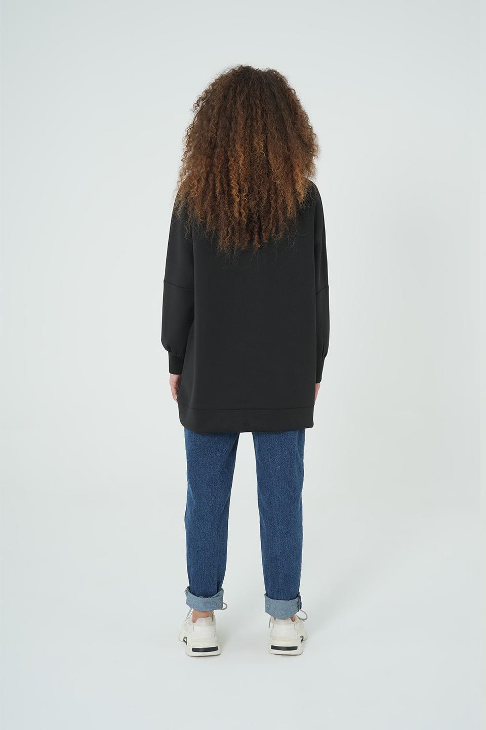 SİYAH İNCİ DETAYLI OVERSİZE SWEAT