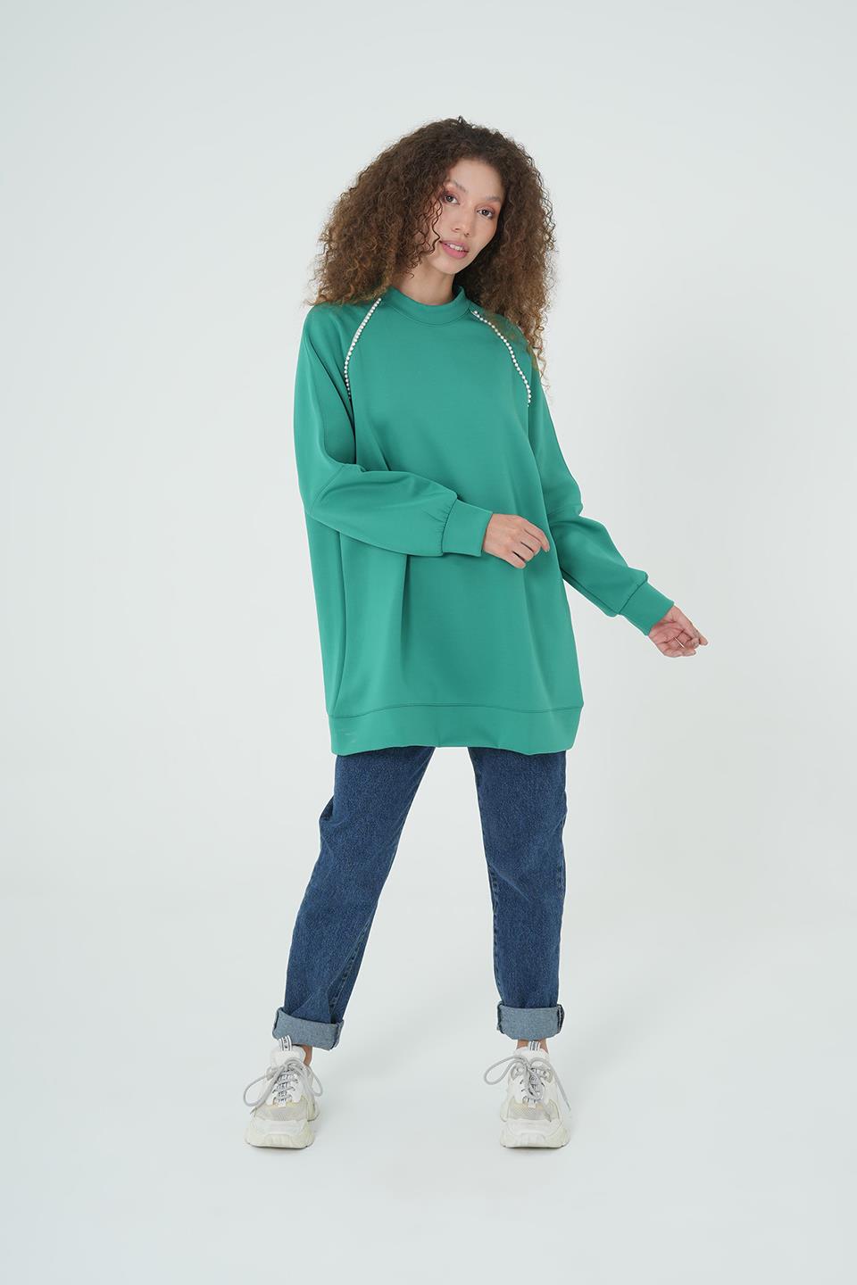 YEŞİL İNCİ DETAYLI OVERSİZE SWEAT