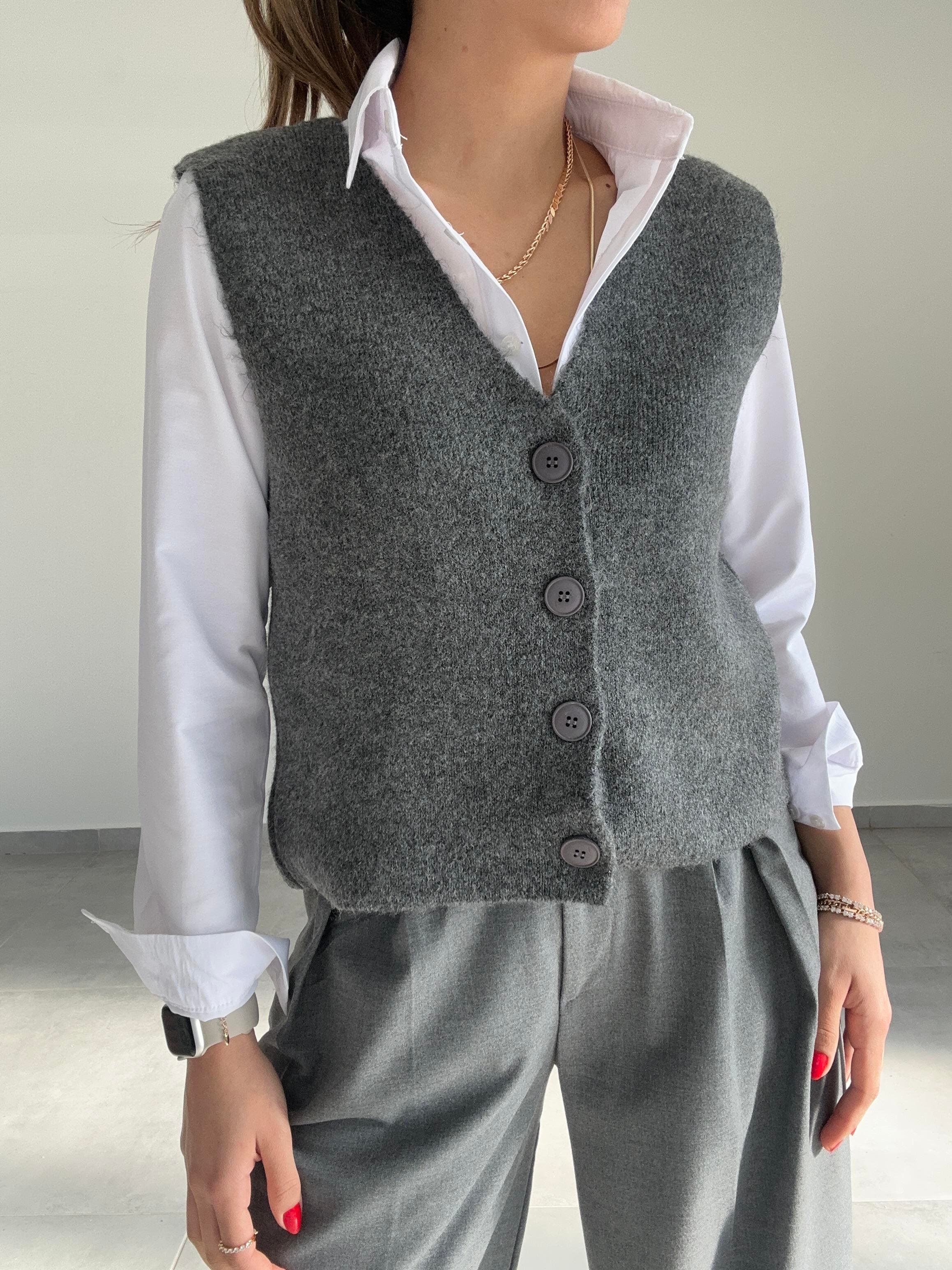 Antrasit Düğmeli Triko Yelek