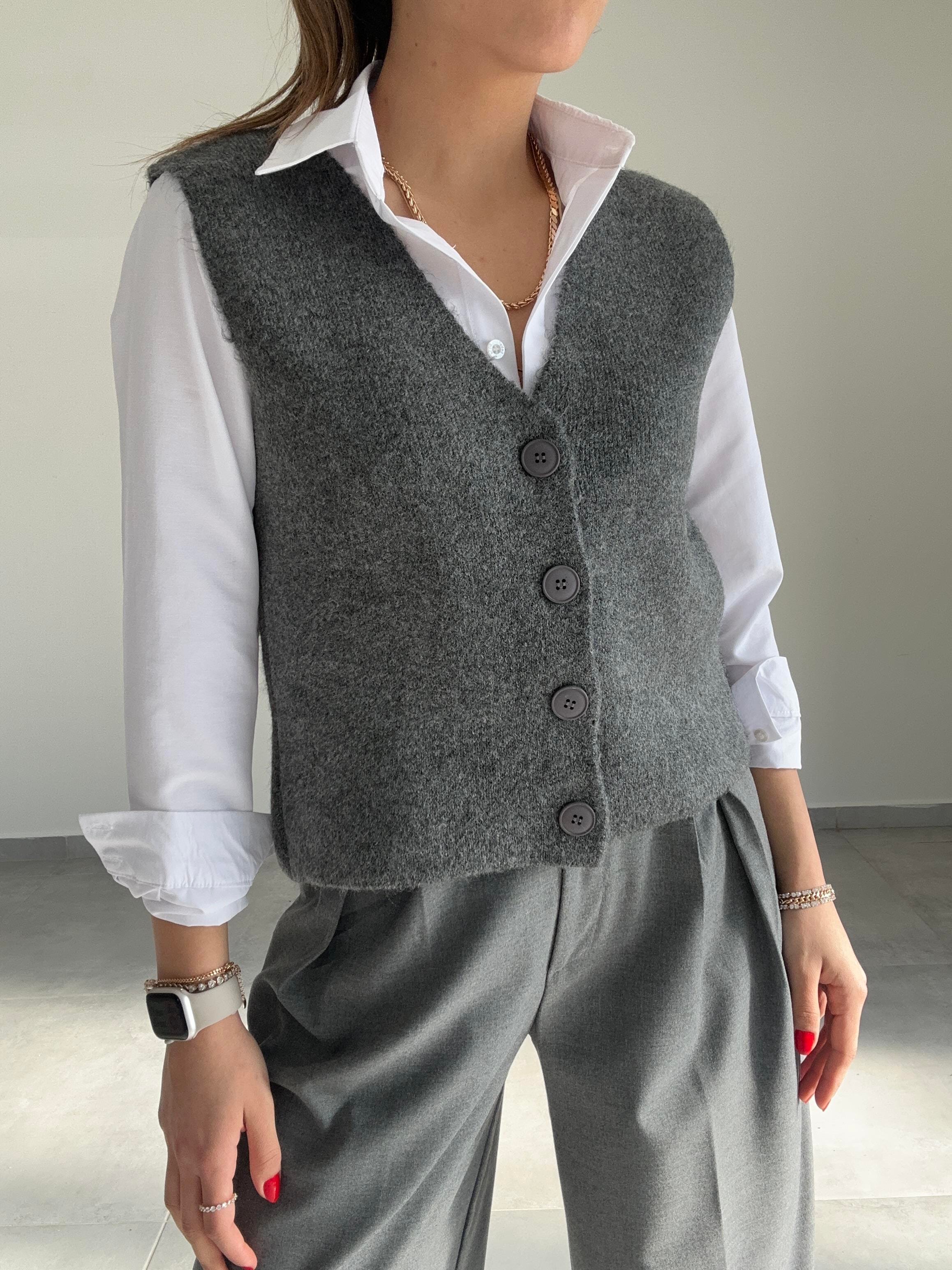 Antrasit Düğmeli Triko Yelek