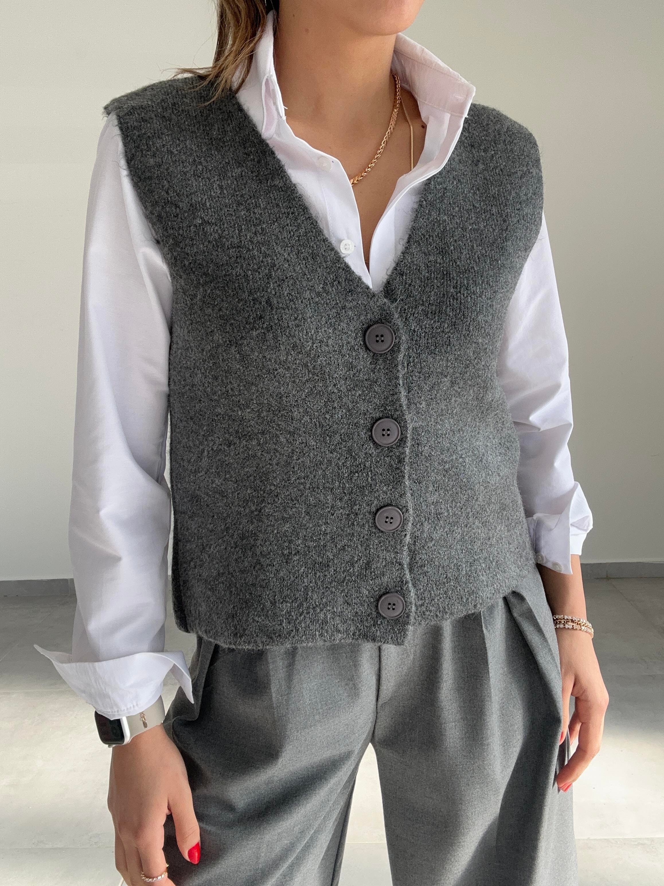 Antrasit Düğmeli Triko Yelek