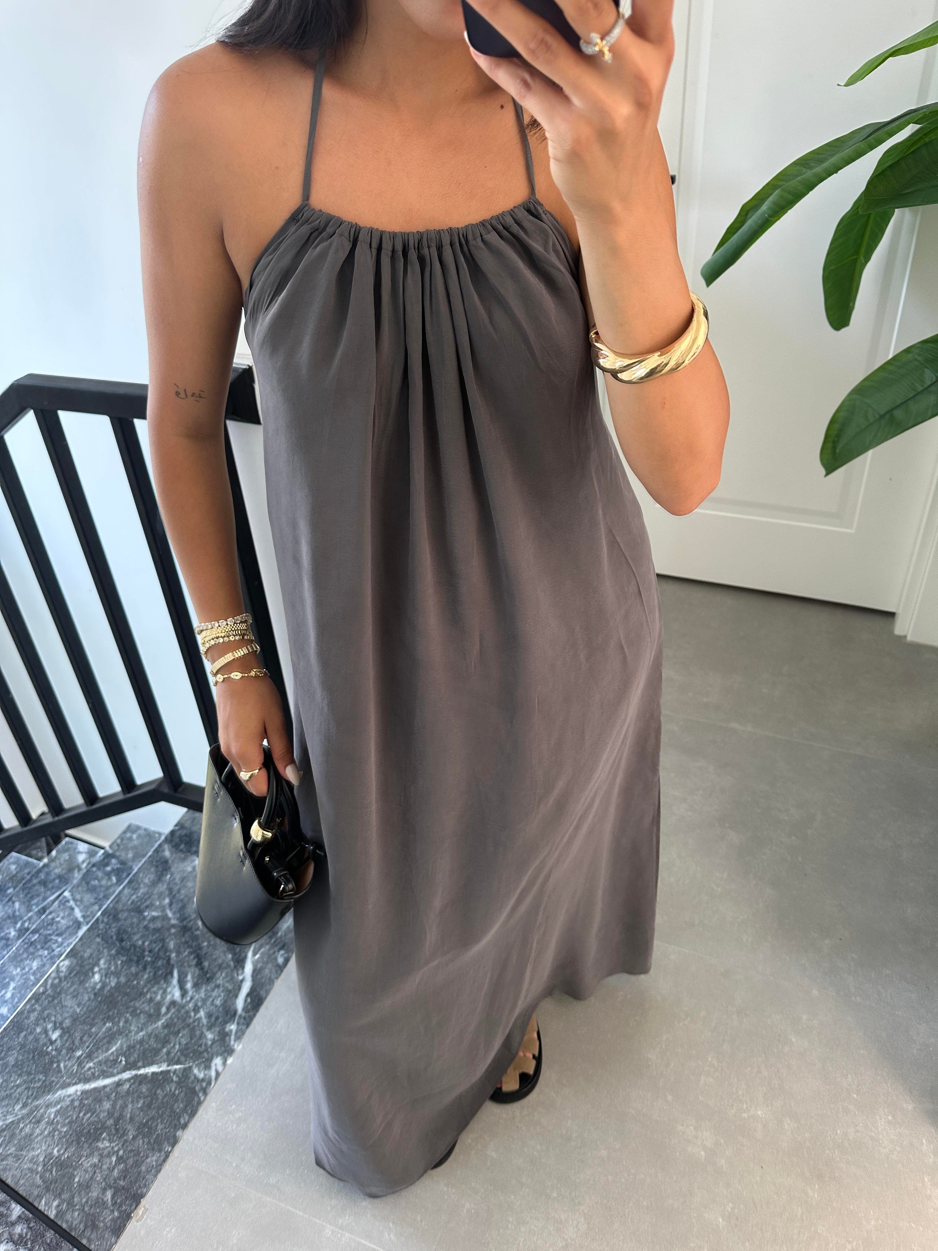 Antrasit Sırt Dekolteli Askılı Elbise