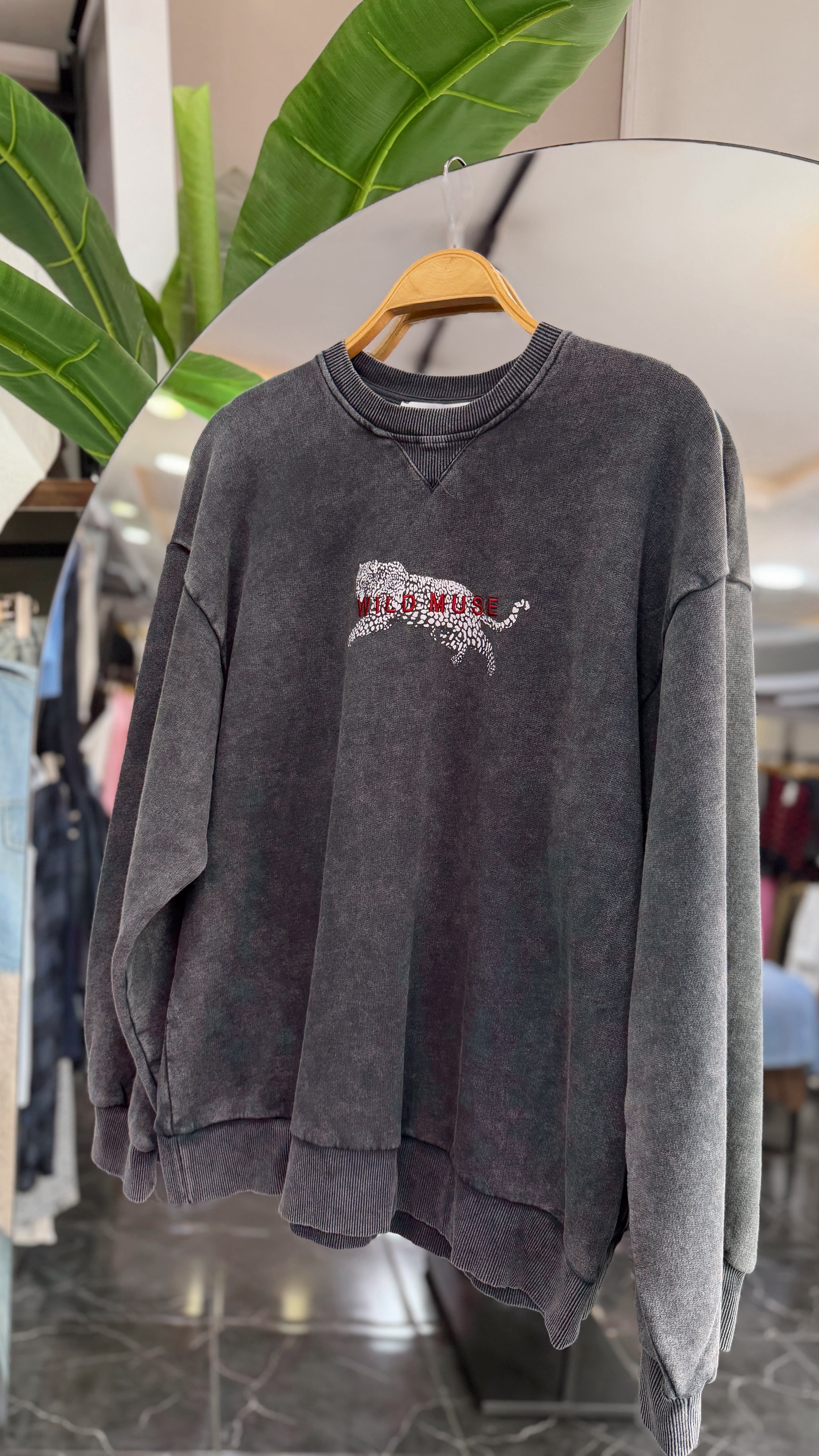 Antrasit Wild Muse Nakışlı Sweat