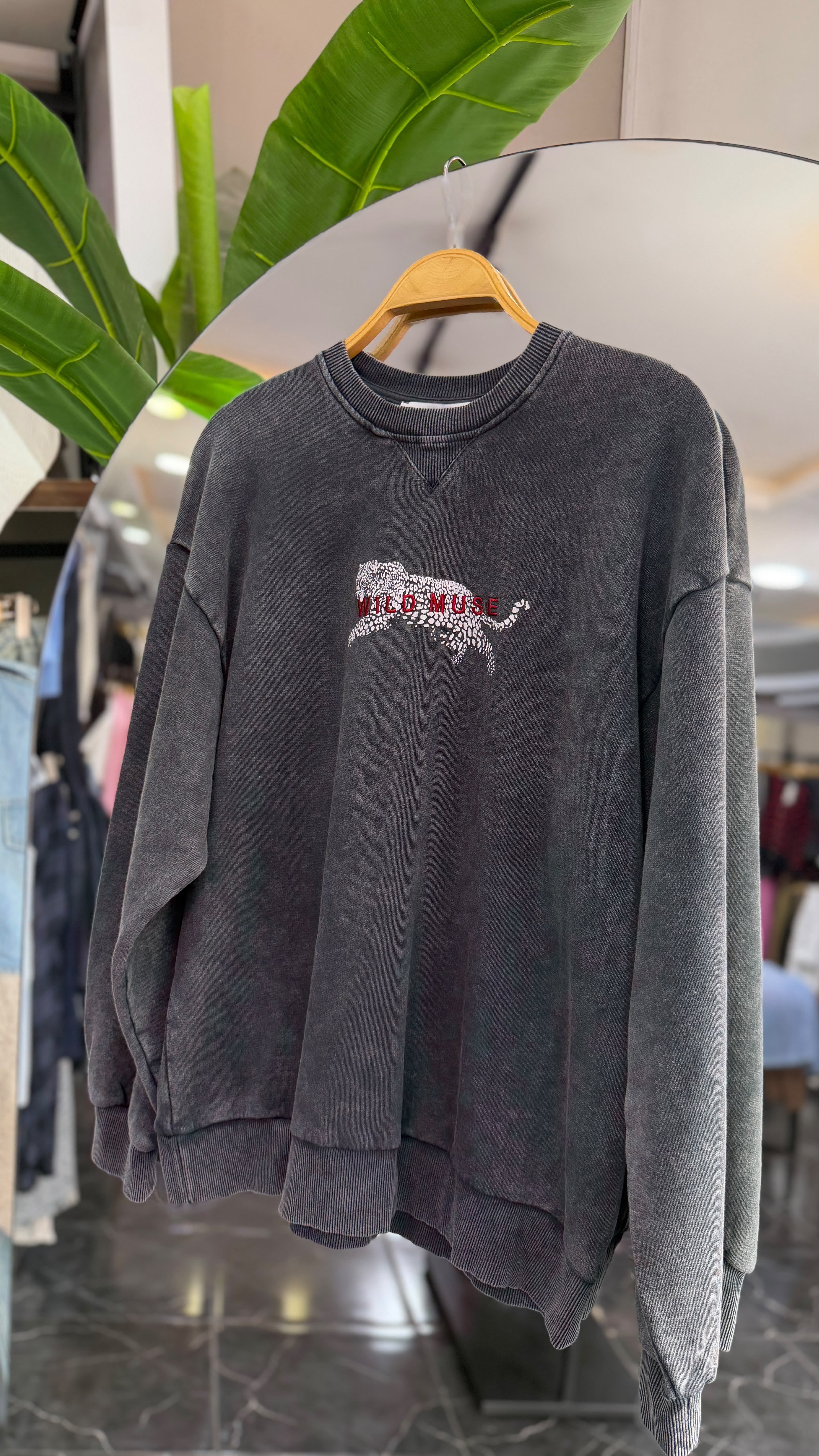Antrasit Wild Muse Nakışlı Sweat