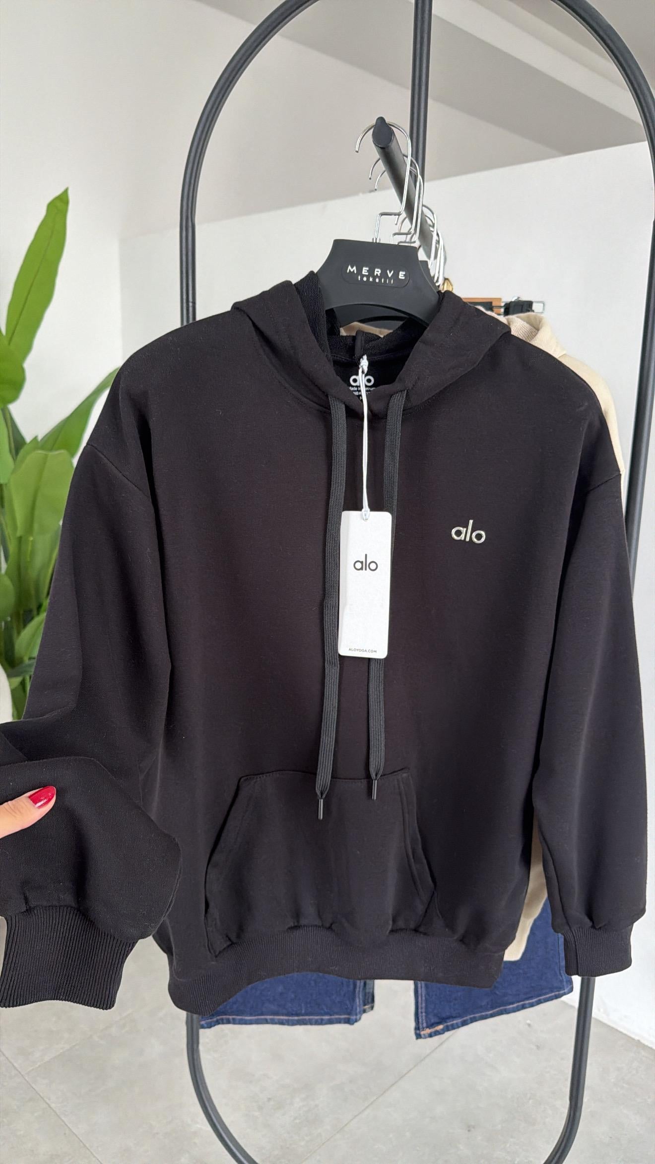 Ao Siyah Kapüşonlu Sweatshirt