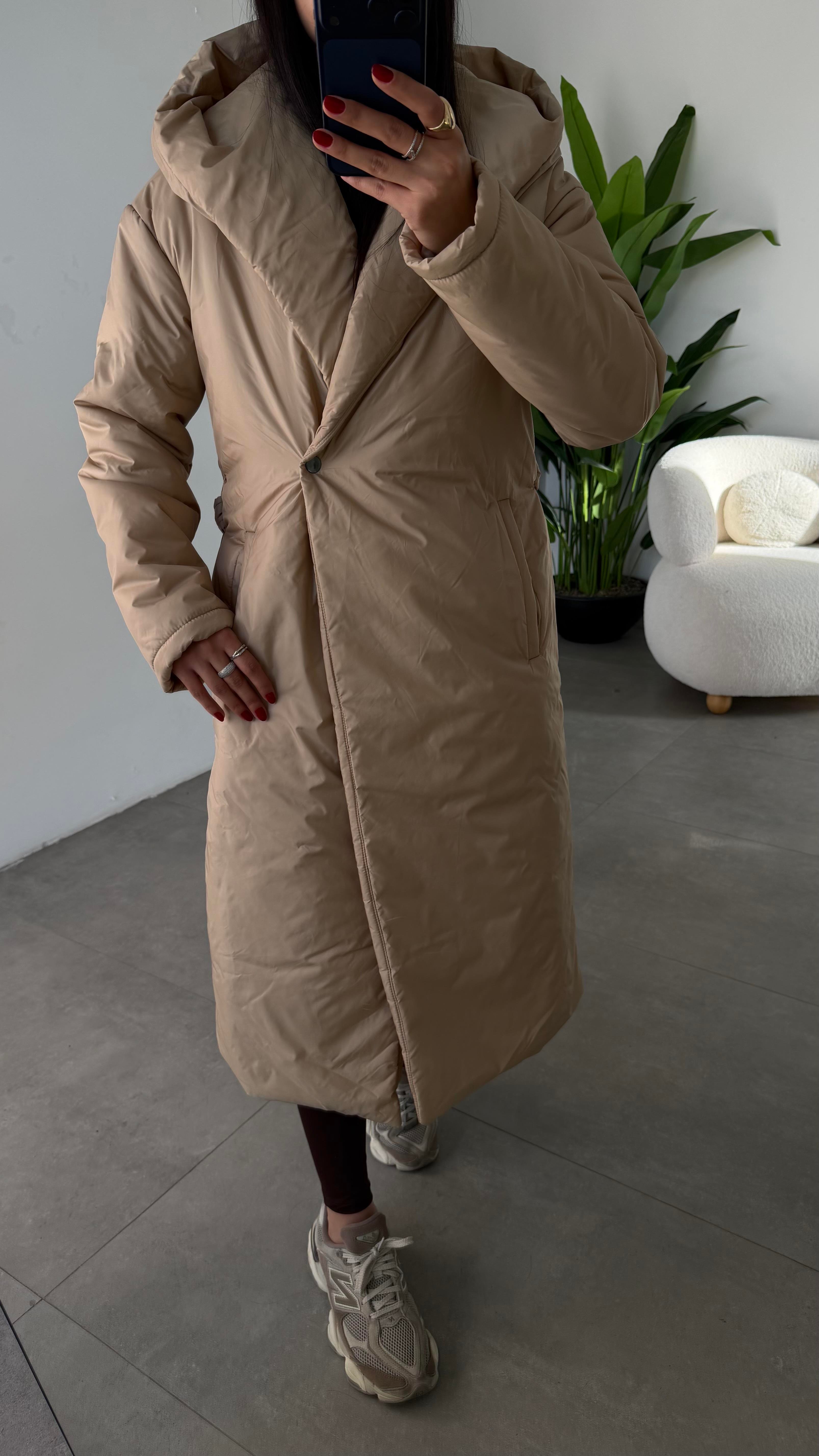 Bej Kapüşonlu Elyaflı Uzun Mont