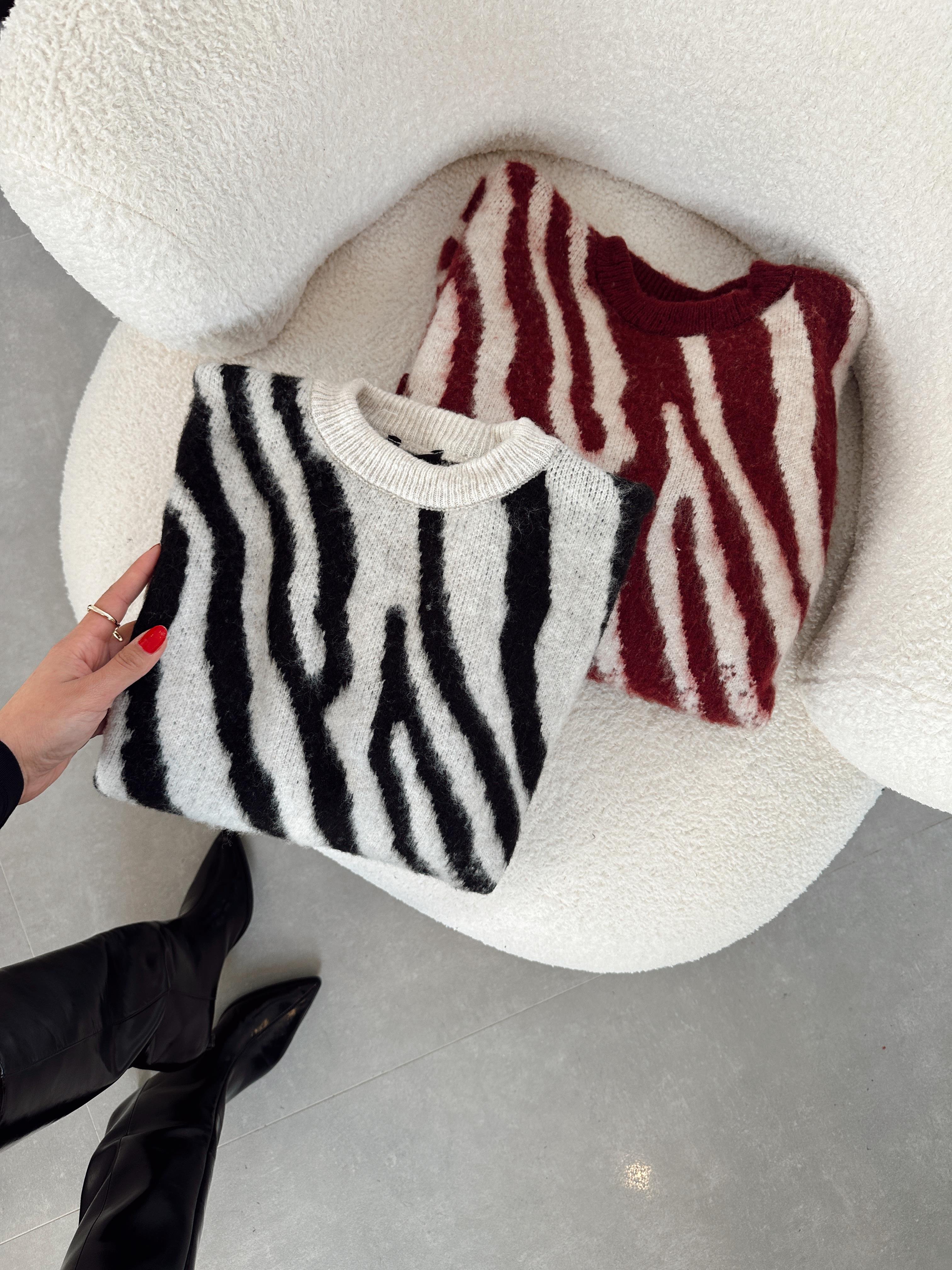 Bej-Siyah Zebra Desen Triko Kazak