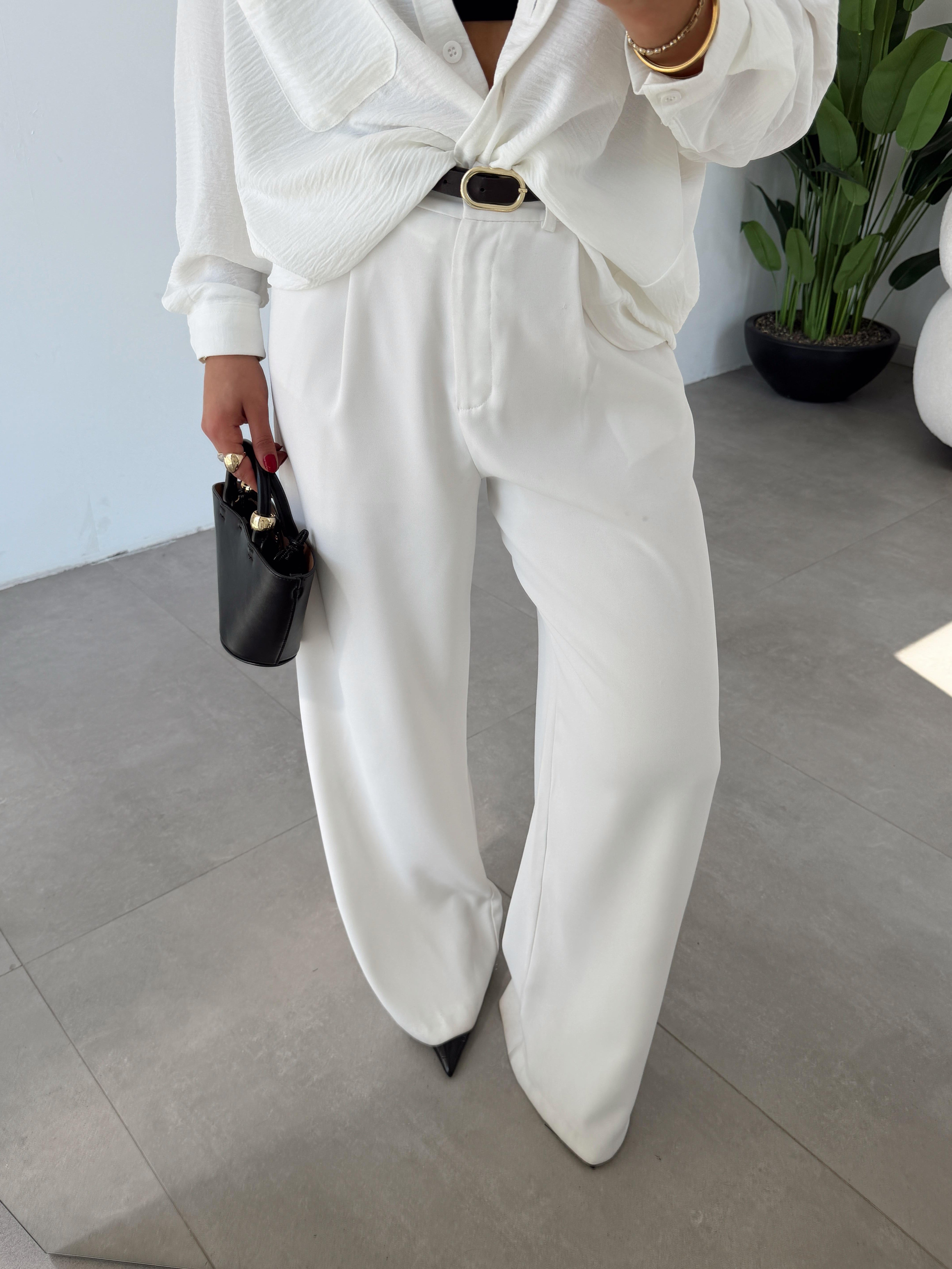 Beyaz Ayrobin Cepli Oversize Gömlek