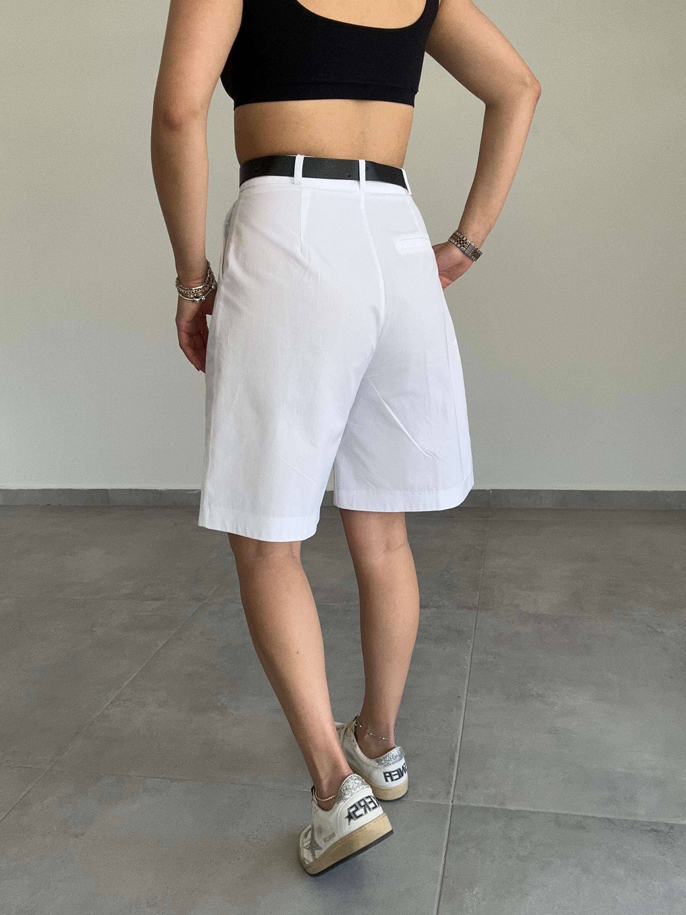 Beyaz Bermuda Şort