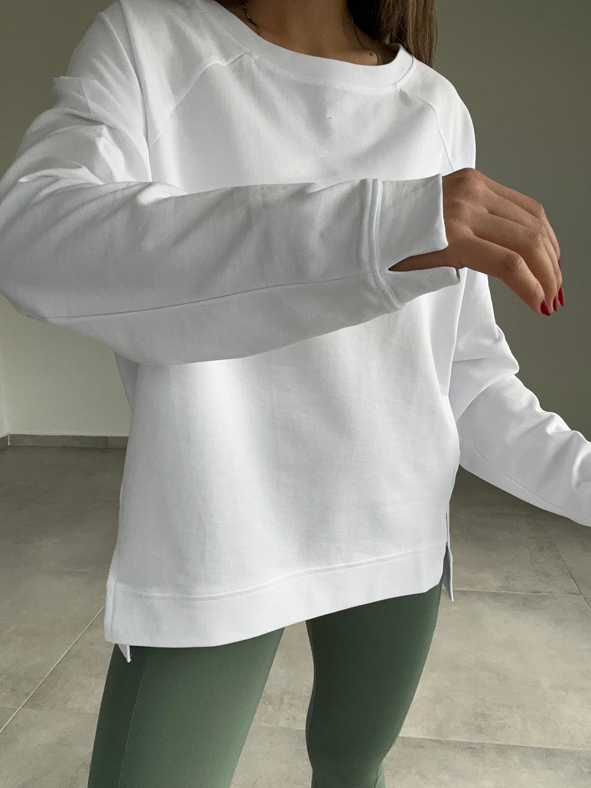 Beyaz Bisiklet Yaka Sweatshirt