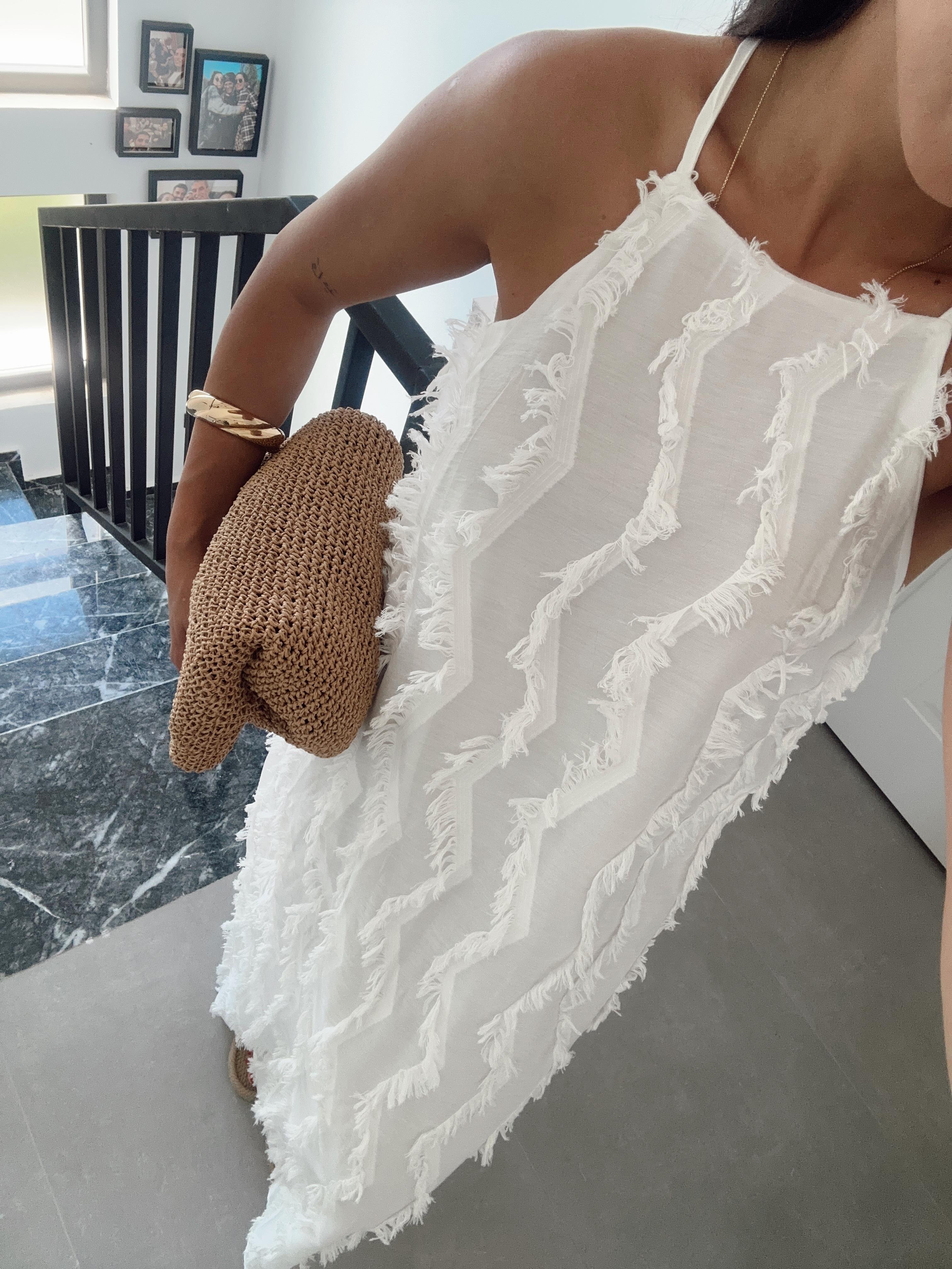 Beyaz Jakarlı Elbise