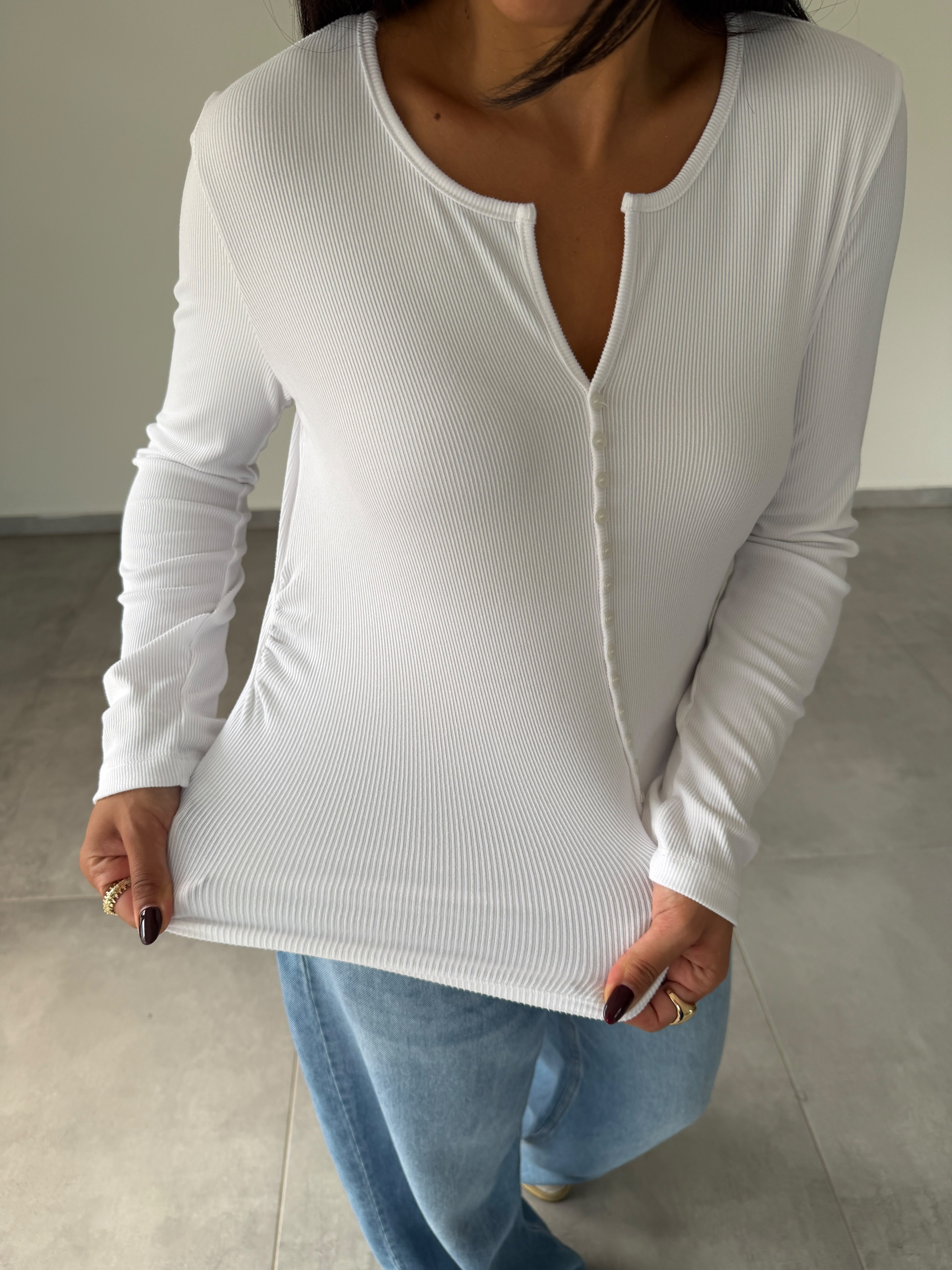 Beyaz Kaşkorse V Yaka Önü Düğmeli Body