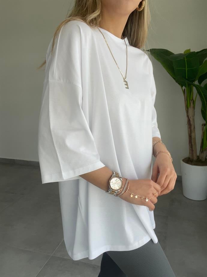 Beyaz Oversize Düşük Omuzlu Tişört