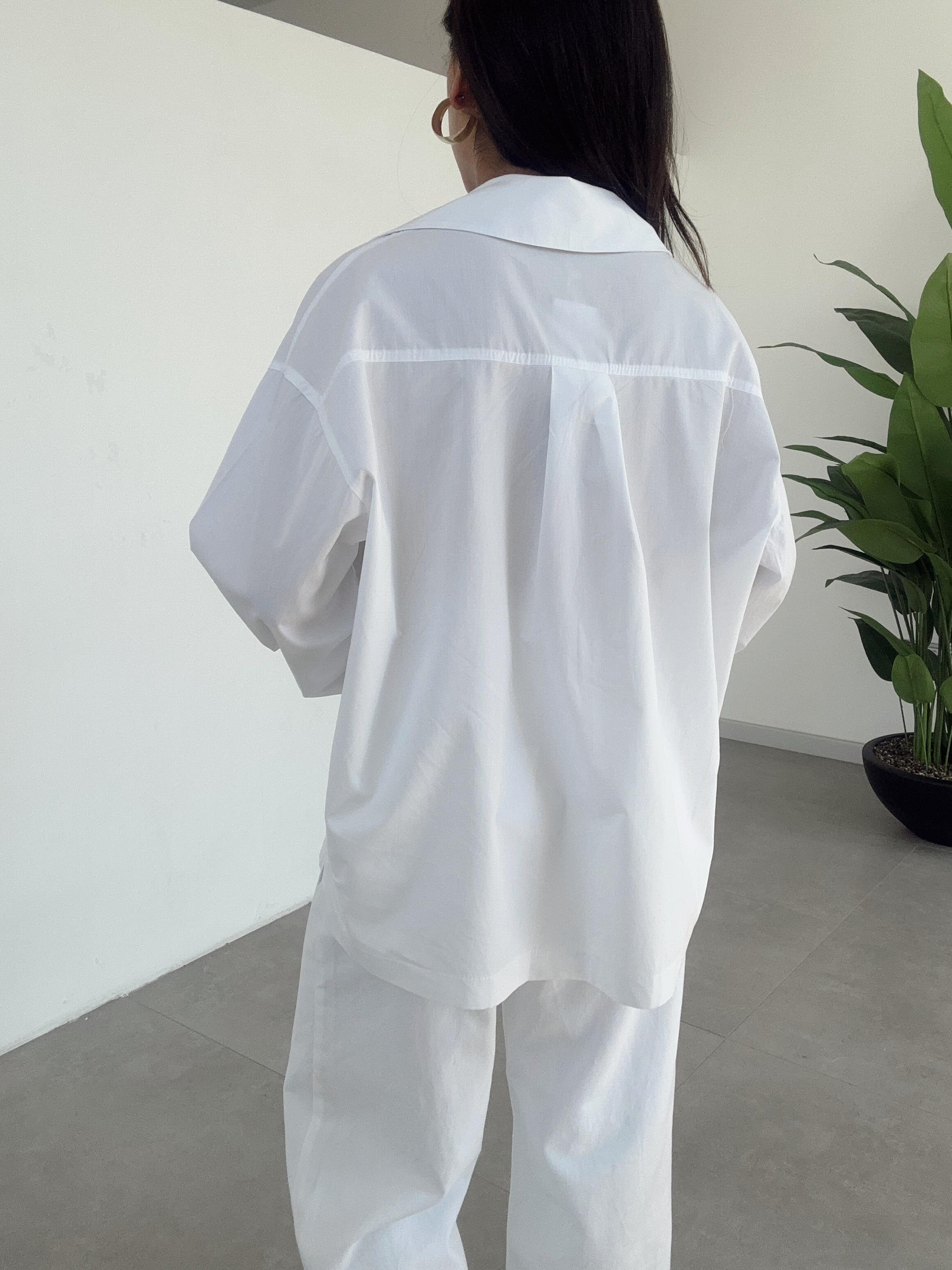 Beyaz Oversize Gömlek