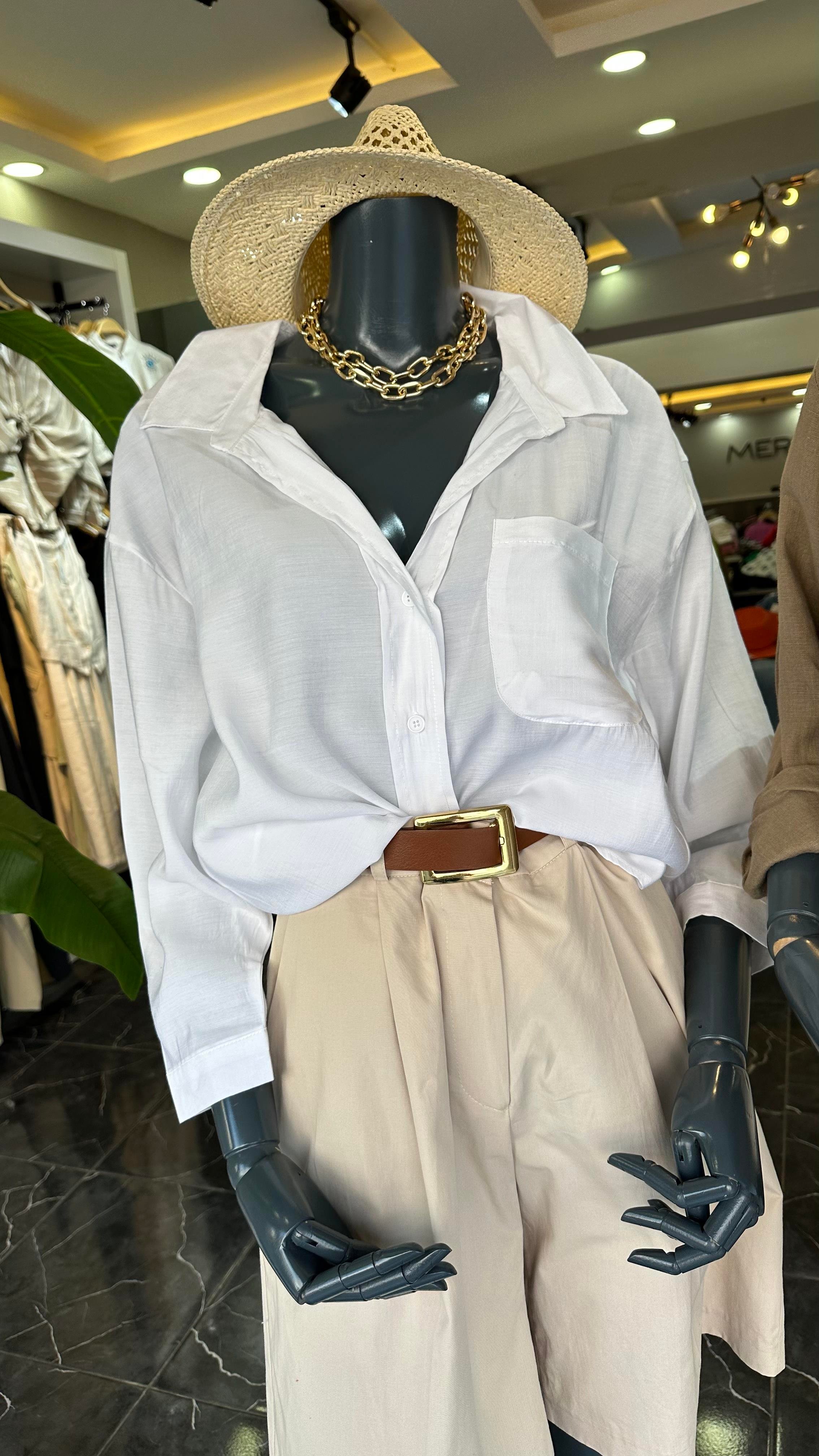 Beyaz Oversize Gömlek