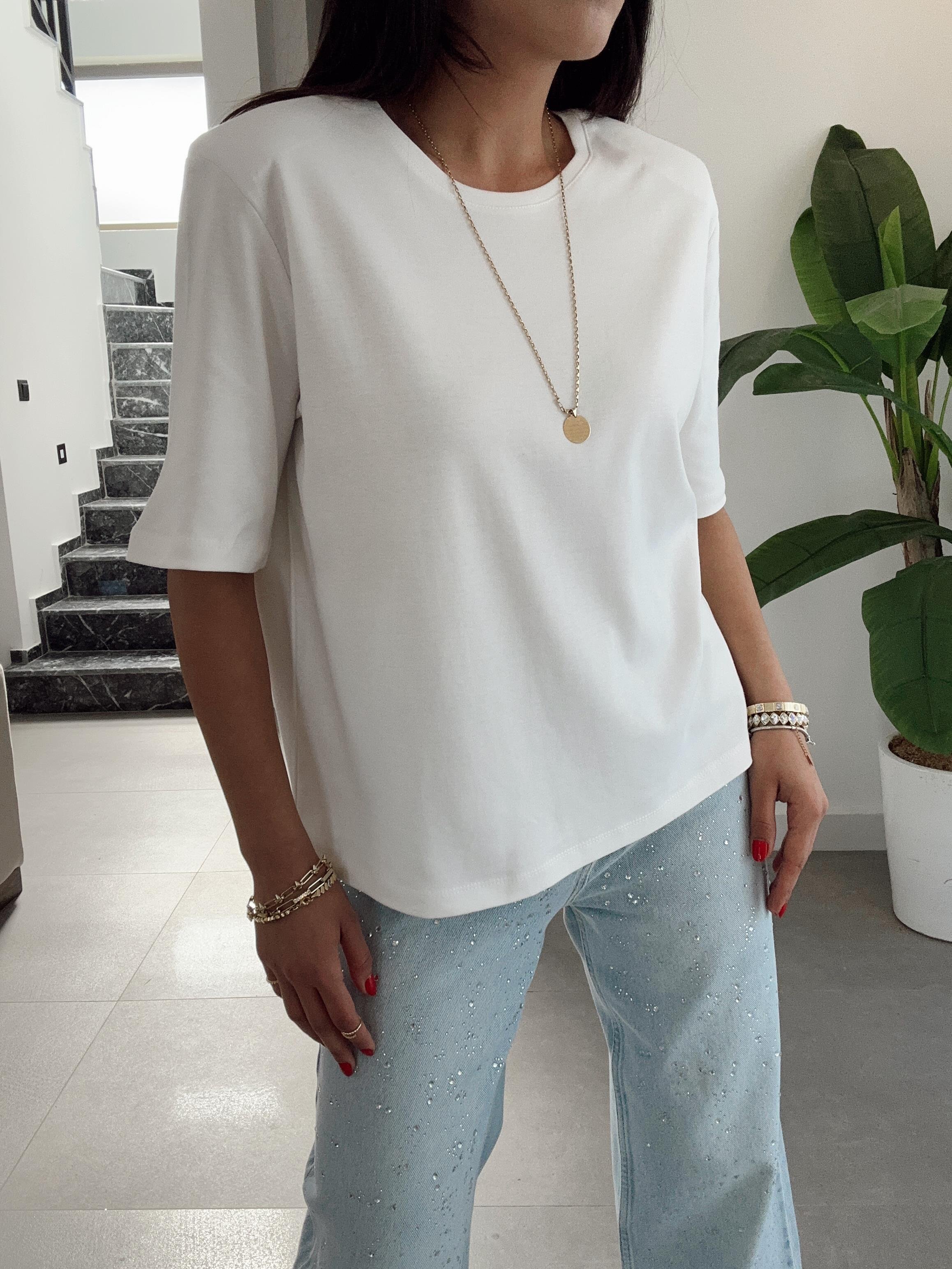 Beyaz Vatkalı Basic Tişört