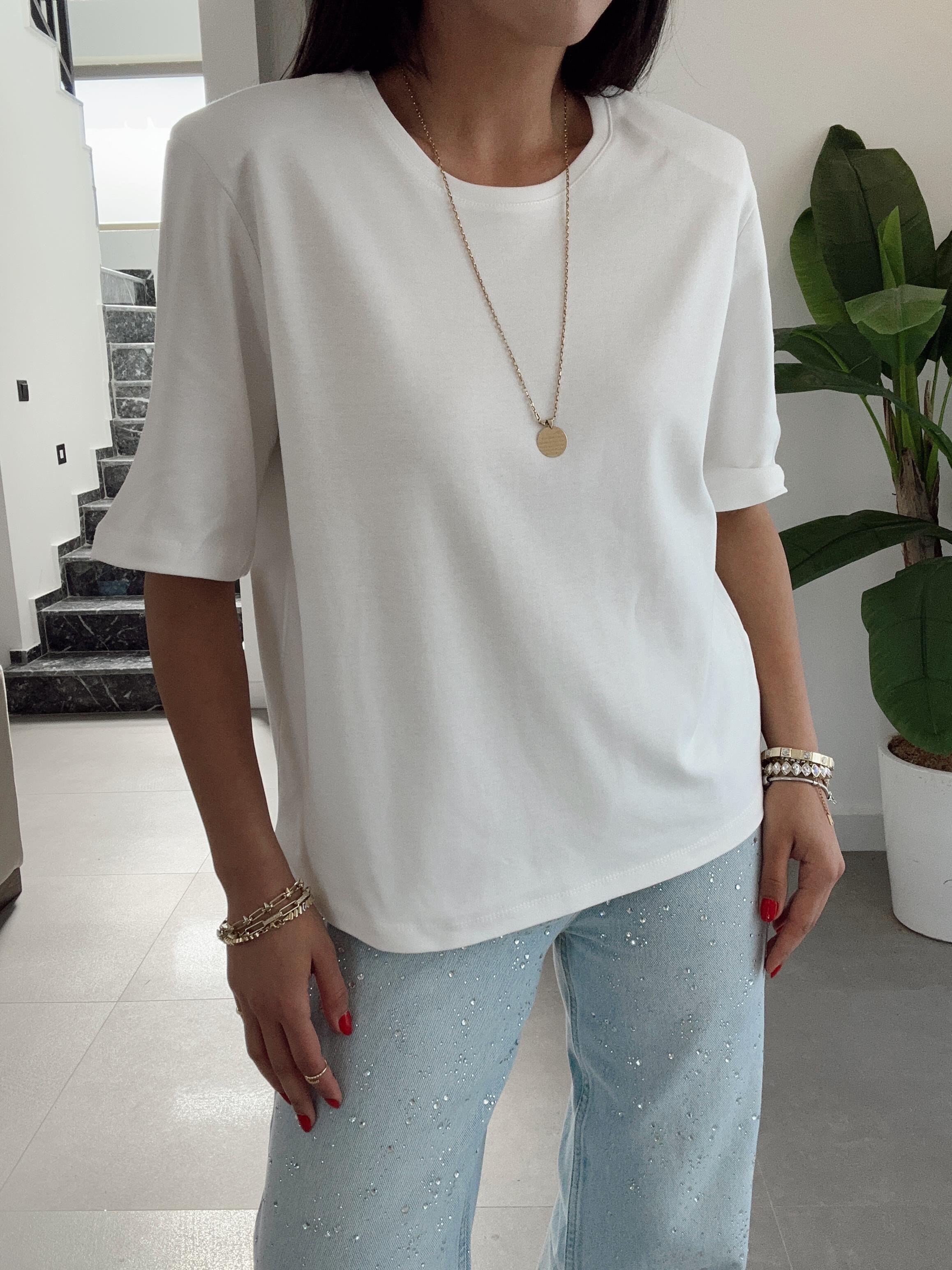 Beyaz Vatkalı Basic Tişört