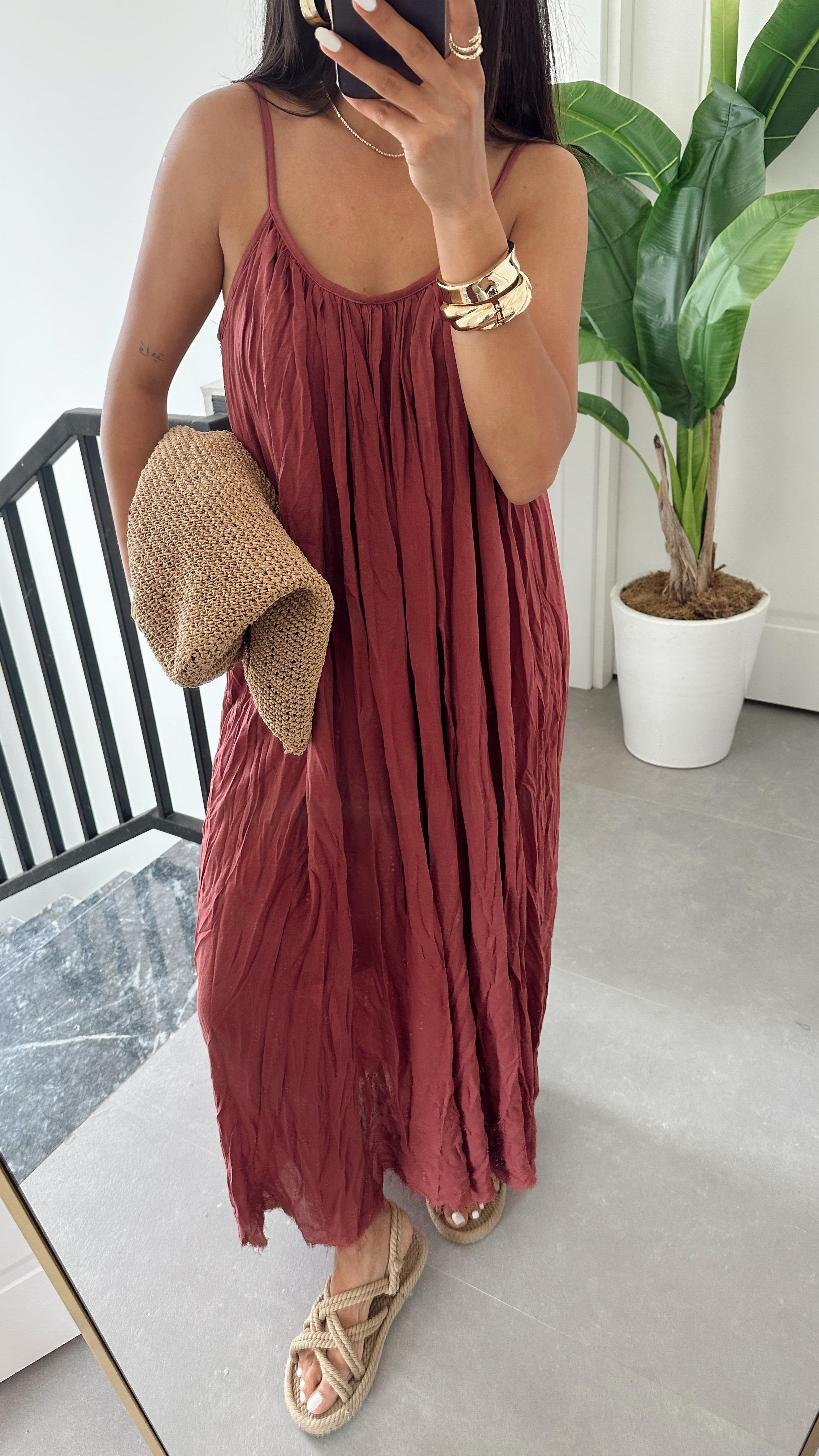 Bordo Askılı Elbise