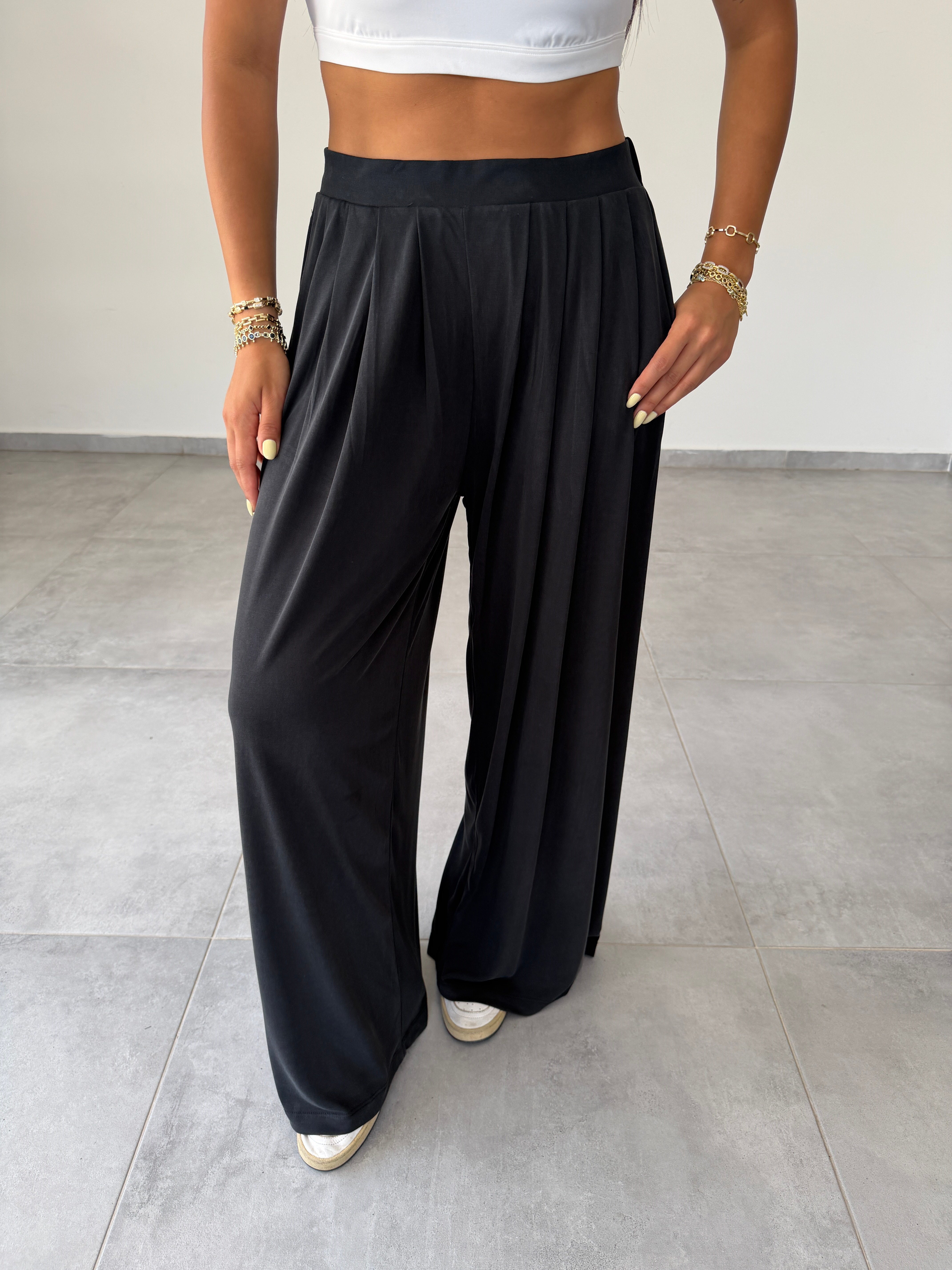 Comfort Siyah Pileli Bol Paça Pantolon