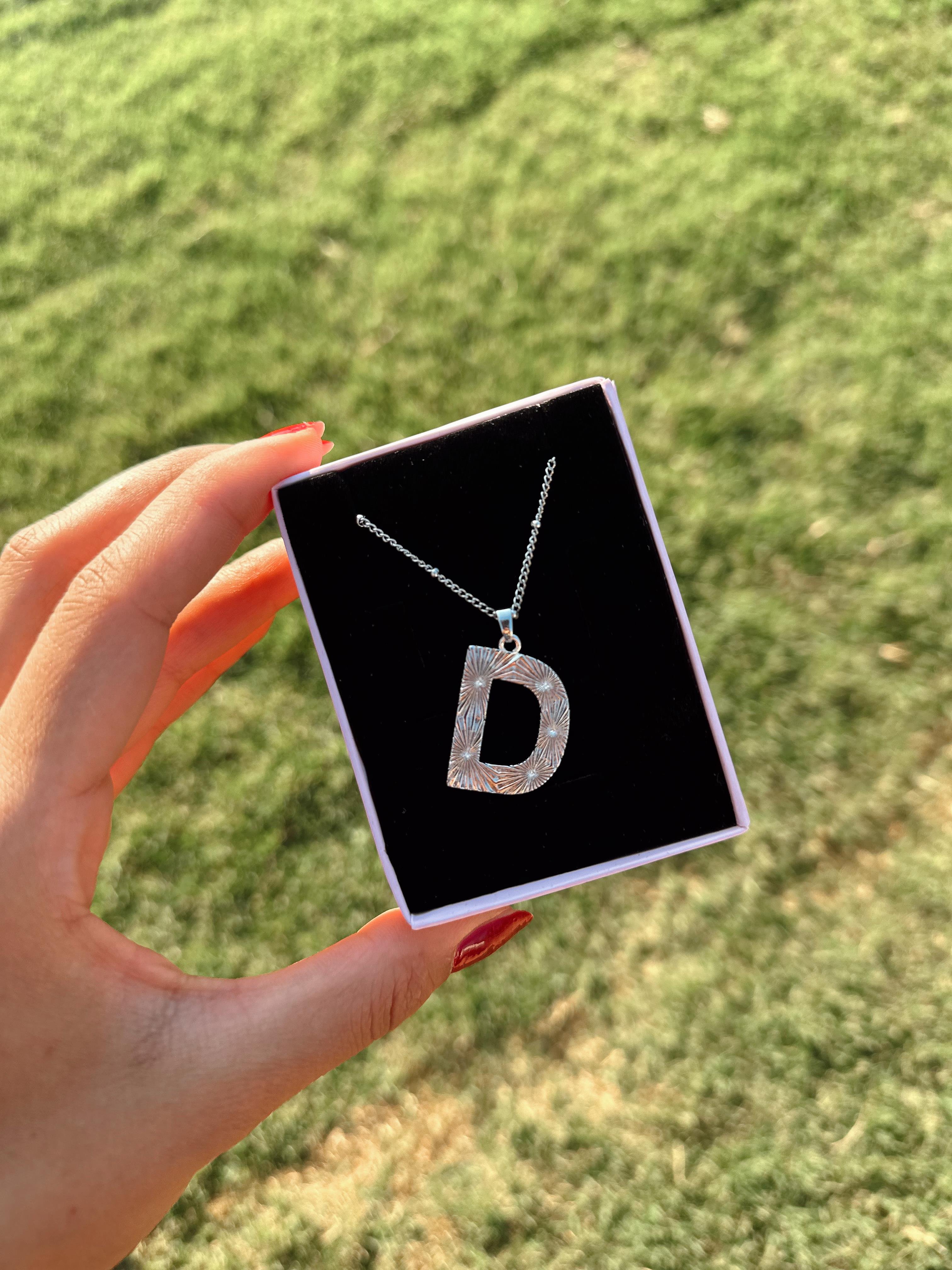 D Çelik Silver Harf Kolye