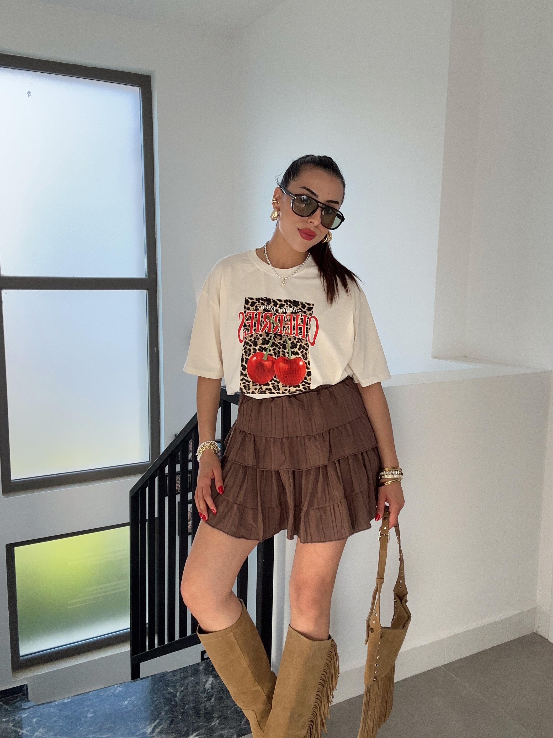 Ekru Cherries Baskı Tişört