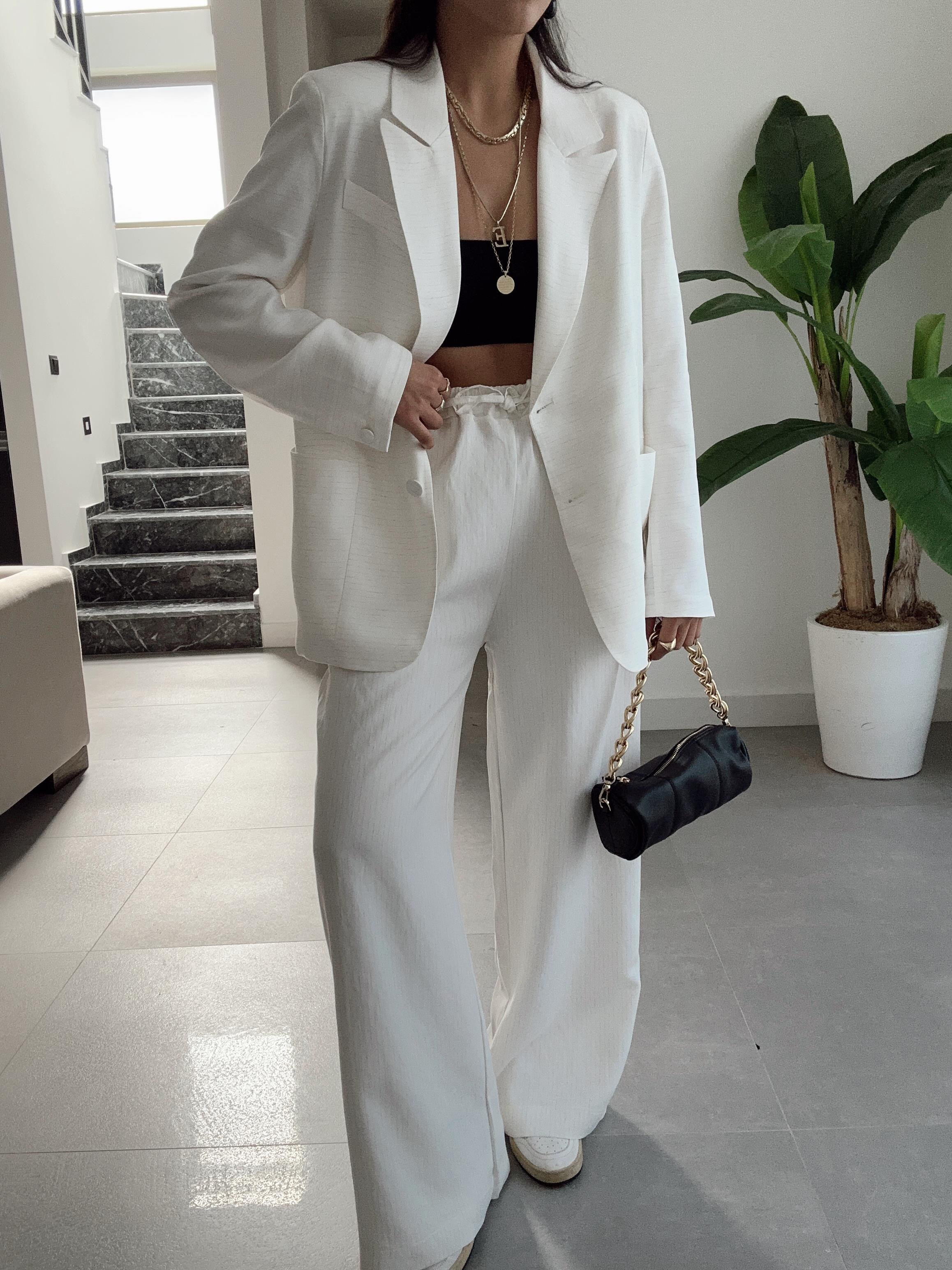 Ekru Düğme Detaylı Blazer