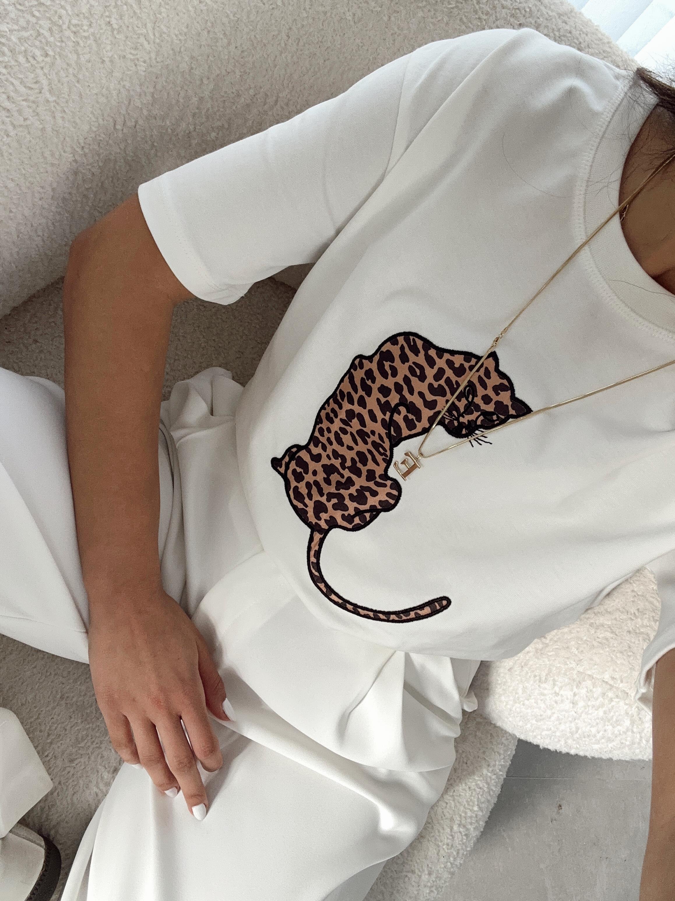 Ekru Leopar Desenli Basic Tişört