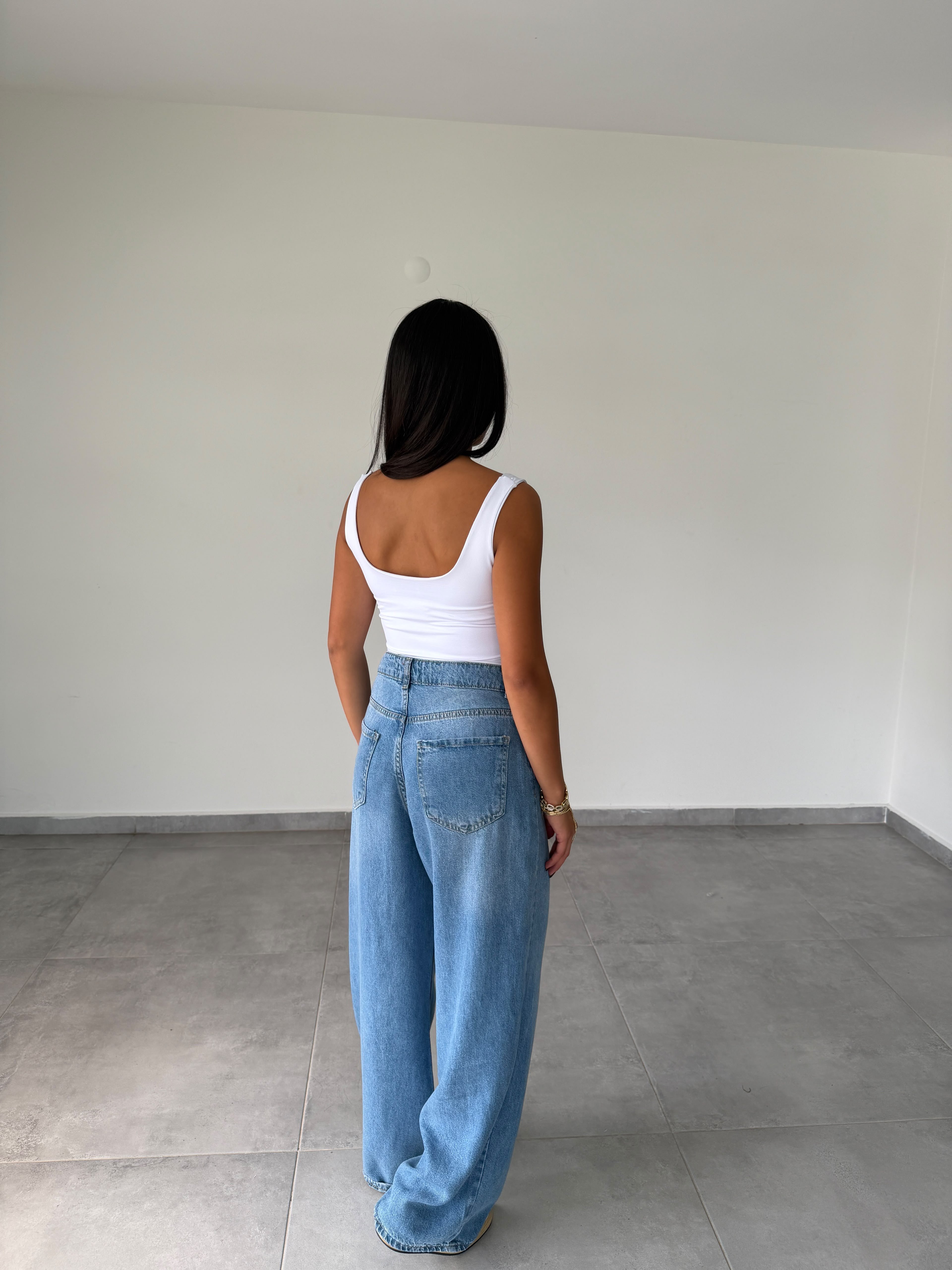 Ekru Polyamid V Yaka Kolsuz Body