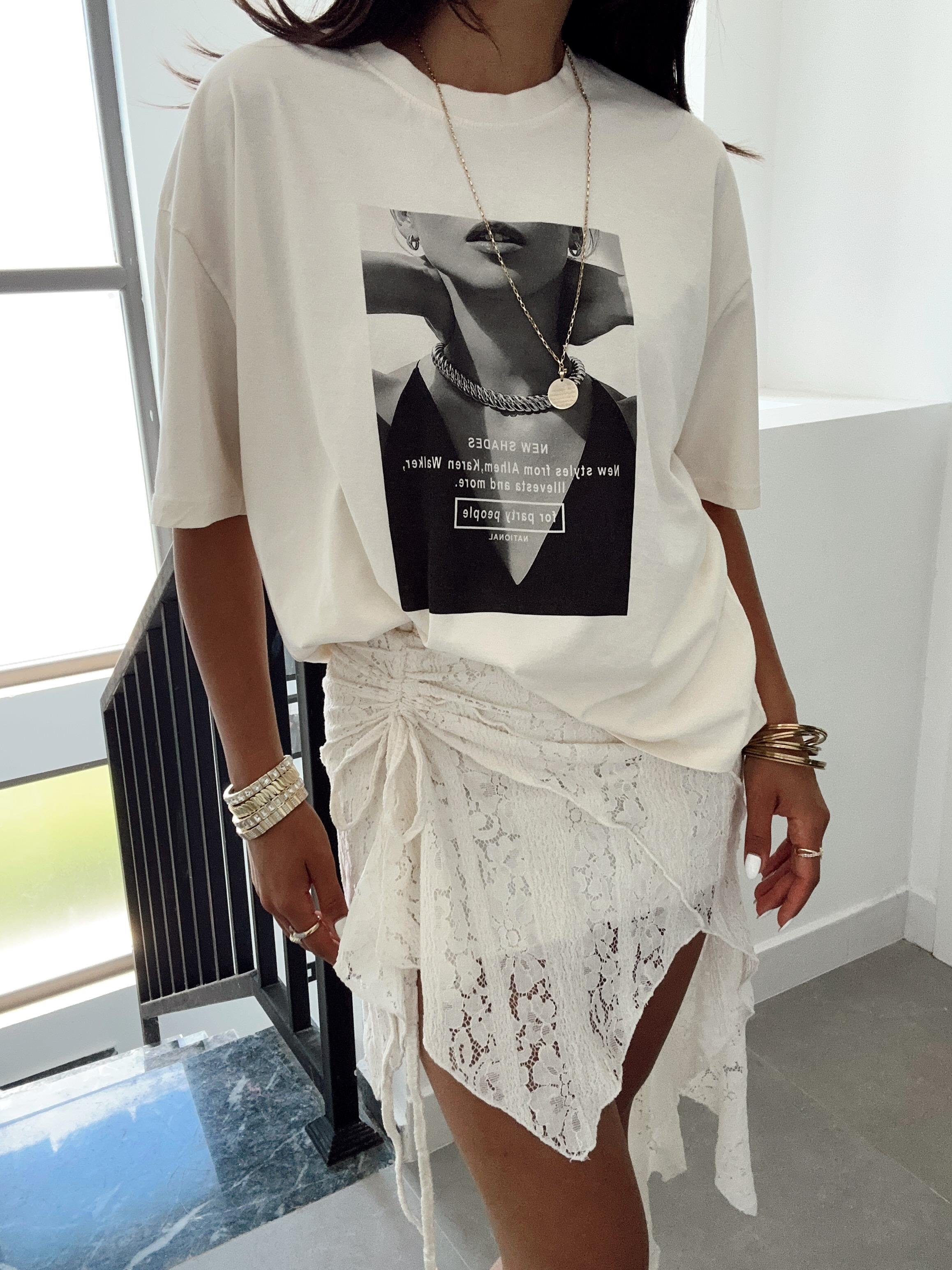 Ekru Resim Baskılı Tshirt